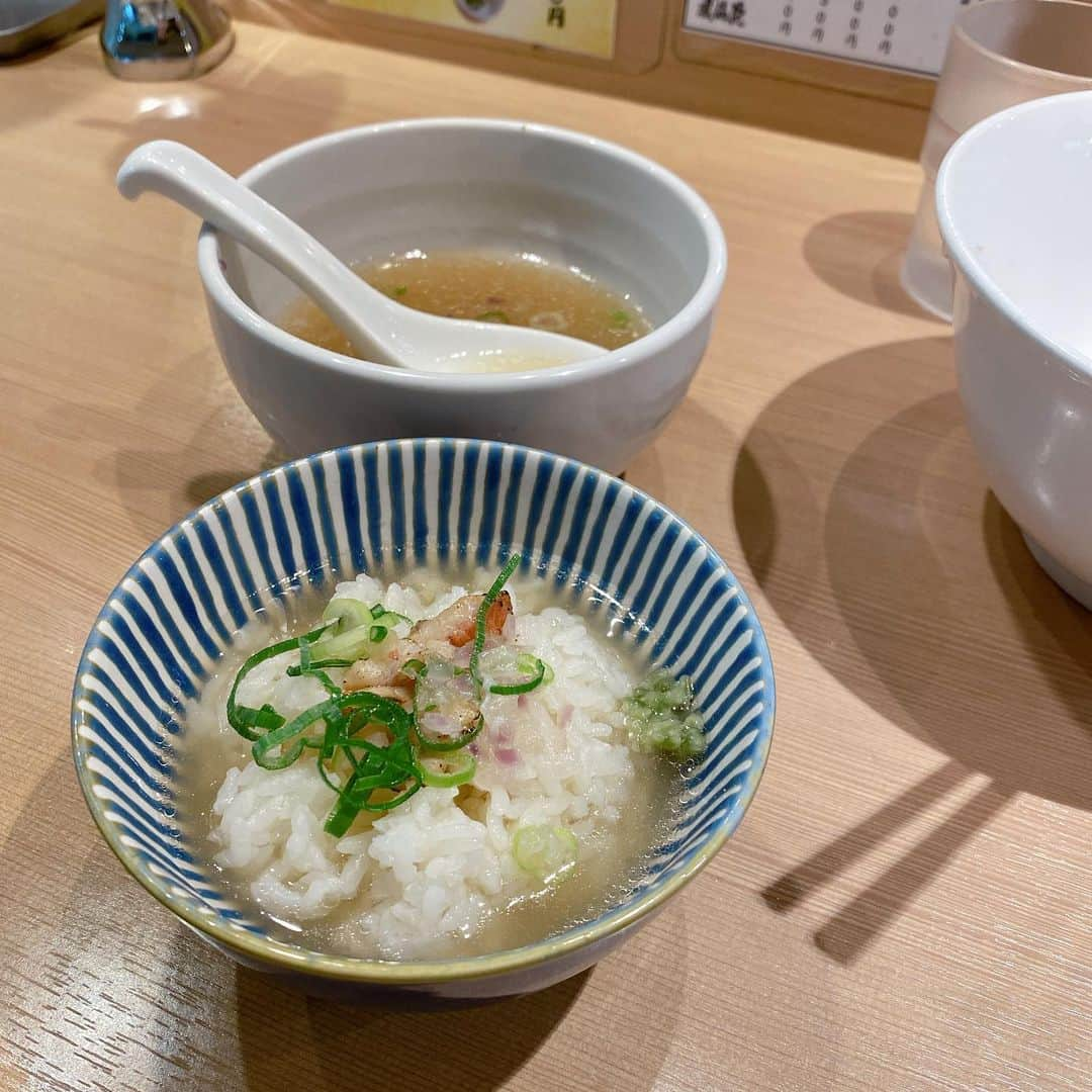 小峰みこさんのインスタグラム写真 - (小峰みこInstagram)「. 9月末から10月頭のオフに食べた麺 . おぱんちゅのうどん以外 全部東京だ！！ . #みこ麺活 . . . . #麺活 #ラーメン大好き #つけ麺大好き #麺で生きてる #おぱんちゅうさぎ #コラボ商品 #とんこつラーメン #御徒町 #tonkotsu #tonkotsuramen #坦々麺 #ベジポタつけ麺 #鯛出汁つけ麺 #煮卵トッピング #品川駅構内 #うどんも好き #麺活グラム #麺活女子 #рамэн #ราเม็ง #拉麵 #Rahmen #yummyramen #japaneseramen #tsukemen」10月29日 17時21分 - mico_19911201