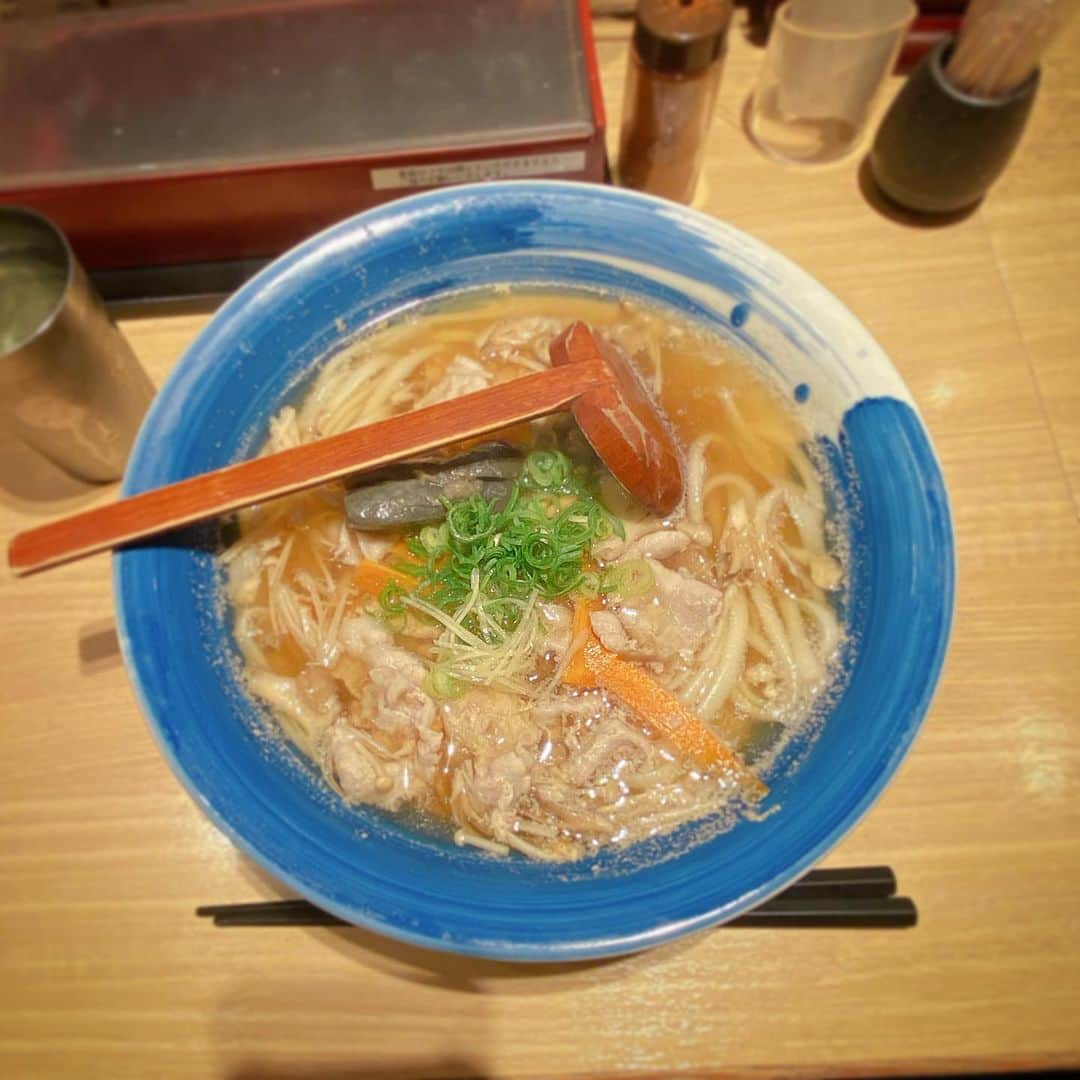 小峰みこさんのインスタグラム写真 - (小峰みこInstagram)「. 9月末から10月頭のオフに食べた麺 . おぱんちゅのうどん以外 全部東京だ！！ . #みこ麺活 . . . . #麺活 #ラーメン大好き #つけ麺大好き #麺で生きてる #おぱんちゅうさぎ #コラボ商品 #とんこつラーメン #御徒町 #tonkotsu #tonkotsuramen #坦々麺 #ベジポタつけ麺 #鯛出汁つけ麺 #煮卵トッピング #品川駅構内 #うどんも好き #麺活グラム #麺活女子 #рамэн #ราเม็ง #拉麵 #Rahmen #yummyramen #japaneseramen #tsukemen」10月29日 17時21分 - mico_19911201