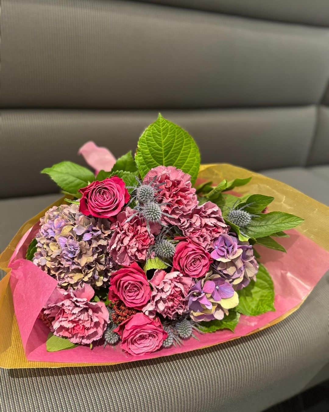 mmmcoco07さんのインスタグラム写真 - (mmmcoco07Instagram)「✴︎ happy birthday @ka_ruk_ 🎂  #happybirthday#flowers#love#friends#tokyo#remerciementsokamoto」10月29日 17時25分 - mmmcoco07