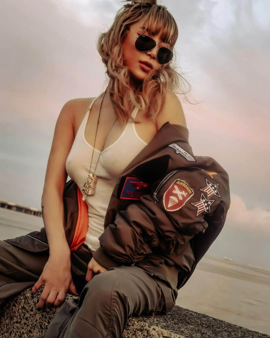 𝑵𝑶𝑹𝑰𝑲𝑶のインスタグラム：「. Respect and big love  @ladygaga 🛫🖤  photo by @_chiiiiiiichan 📷  hairmake by @momomika0314  @ismnabe @ism_omotesando  #topgun #topgunmaverick  #ladygaga #topgunladygaga #holdmyhand #lovegaga #ladygaga#tomcruise  #rooster #トップガン #トップガンマーベリック #halloween #happyhalloween  #holloweentopgun #paparazzi」