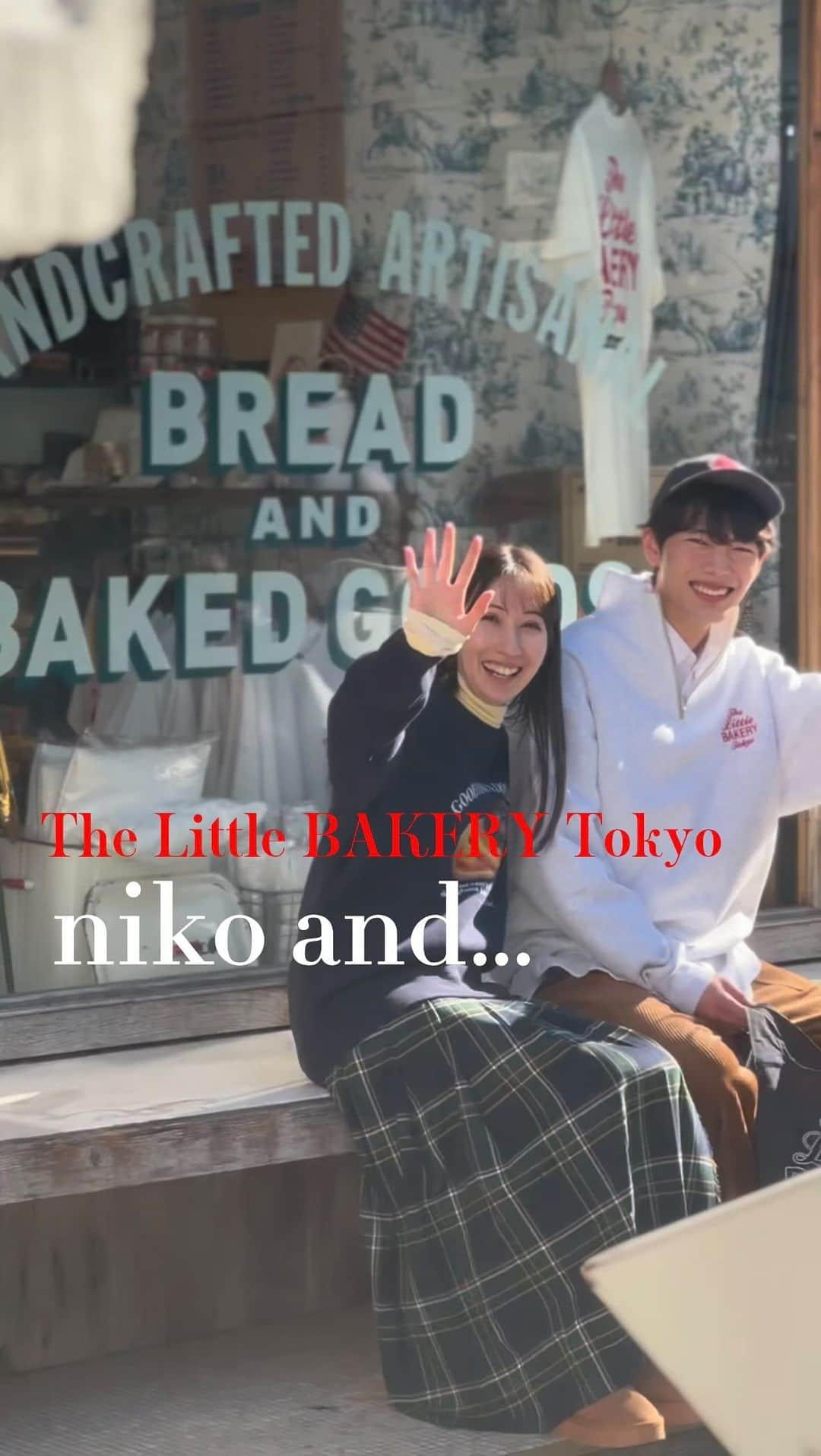 ニコアンドのインスタグラム：「『niko and ... × @thelittlebakerytokyo 』 　　　🎄Special Collaboration🎄  原宿で大人気のベーカリーショップ❣️ The Little BAKERY Tokyoの別注企画！✨  @thelittlebakerytokyo のロゴ付きのハーフジップスウェットやプリントロンTなどかわいすぎるラインナップとなっております！  人気のアイテムは残りわずか！ ぜひお早めにチェックしてください😍  🍩✨🍩✨🍩✨🍩✨🍩✨🍩✨🍩  _____________________ 📍 @nikoandtokyo  OPEN 11:00 CLOSE 21:00 _____________________  #nikoand #ニコアンド #であうにあう #styleeditorialbrand #uni9uesense #sweetsweetxmas #ニコアンドのちょっと早すぎるクリスマス  #thelittlebakerytokyo  #ザリトルベーカリートーキョー #goodtowndoughnuts  #グッドタウンドーナツ #原宿カフェ #コラボドーナツ #大型店限定  #店舗限定」