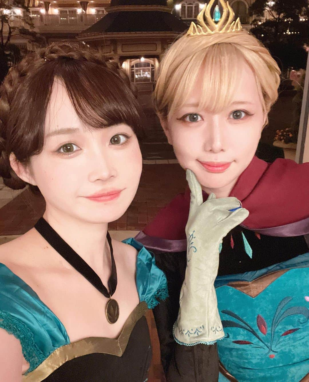 パ@小豆さんのインスタグラム写真 - (パ@小豆Instagram)「⁡ ❄️ 私のエルサ姉さん綺麗すぎねᐡ o̴̶̷̥᷄ ̫ o̴̶̷̥᷅ ᐡ💫 ⁡ ⁡ #dハロ #dハロ仮装 #アナ雪」10月29日 17時51分 - pkpk_azs