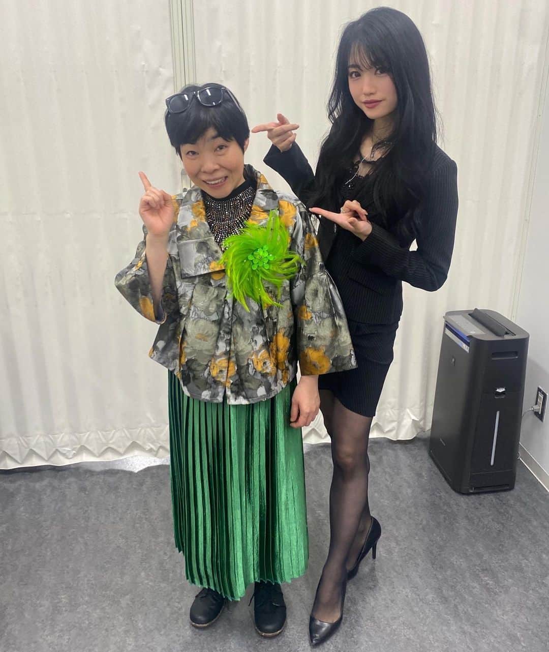 小寺真理のインスタグラム：「金融屋の社長役でした💋  花子姉さんもね違う金融屋の社長役よ💋」