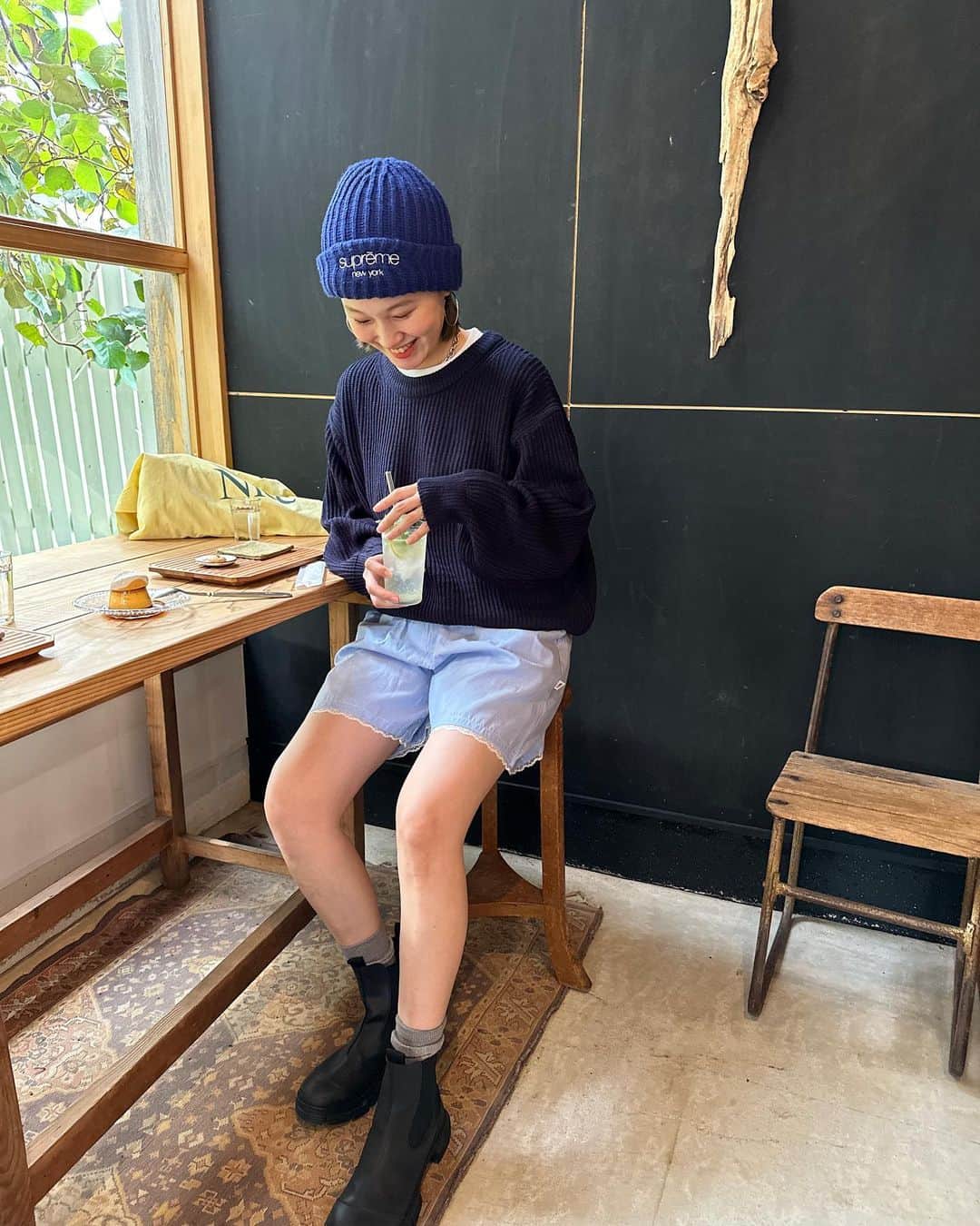 青木美緒のインスタグラム：「日曜日🍮🥛 朝からフリマの発送して、撮影して、お茶して やりたいこといっぱいできた🫶」