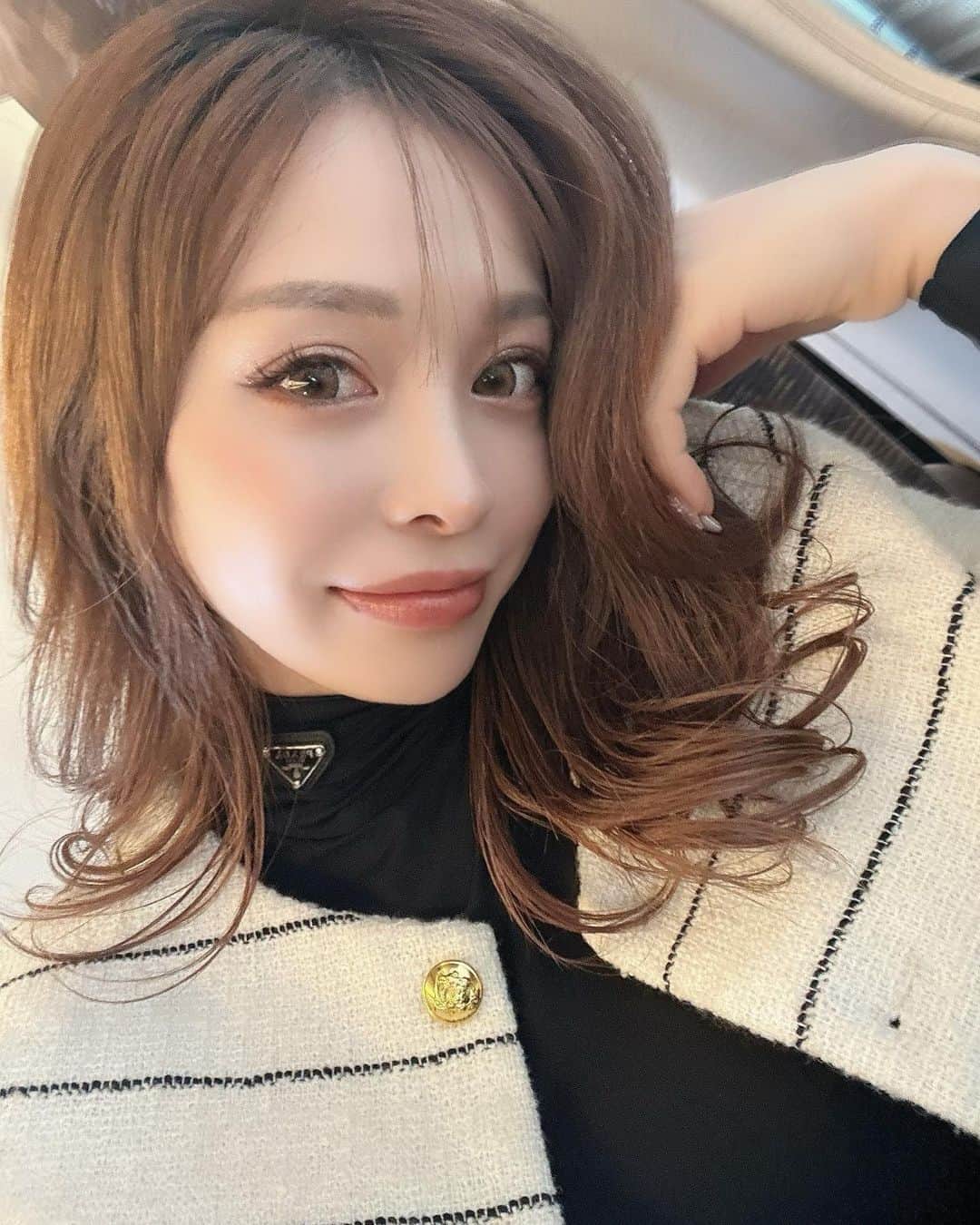 masumiさんのインスタグラム写真 - (masumiInstagram)「• 🐙→🗼🚄💨 最近少しmake変えてみた❄️ : : : #東京 #旅行 #🚄」10月29日 18時01分 - msm1026xx