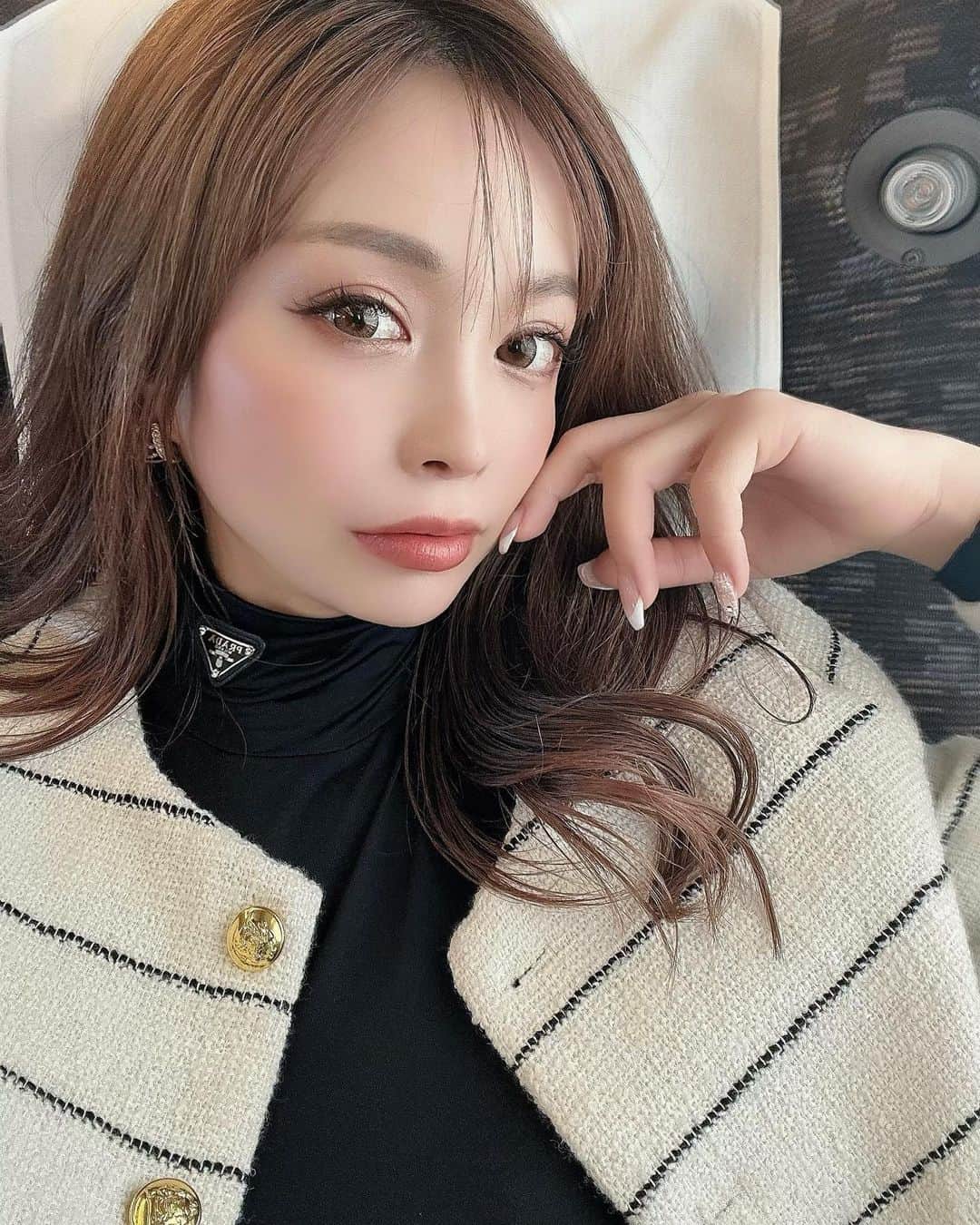 masumiさんのインスタグラム写真 - (masumiInstagram)「• 🐙→🗼🚄💨 最近少しmake変えてみた❄️ : : : #東京 #旅行 #🚄」10月29日 18時01分 - msm1026xx