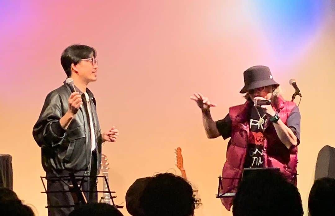 m.c.A・Tのインスタグラム：「27日豊橋、28日名古屋とめちゃ盛り上がった愛知県でした。ライブハウスのスタッフさんも一緒に良い音を作ろうと常に前向きに対応してくださり感謝です！もちろん お客様、チャレンジャー(ファンクラブ会員のみなさまのこと)のみなさんにも大感謝！名古屋ではTSUYOSHIと2曲コラボしました。楽しかった！ありがとう！ Shinnosukeも名古屋まで観に来てくれたよ！ありがとねー！  みなさんがめちゃ歌ったりクラップしたりしてくれるので、危うく封印中のゲッダン してしまうところでした。危ない危ないw。  引き続きよろしくお願い致します、ね！」
