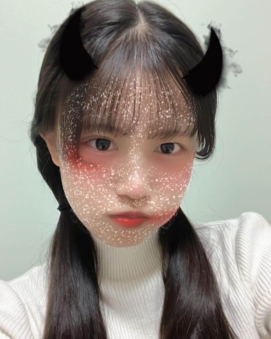 青山姫乃さんのインスタグラム写真 - (青山姫乃Instagram)「・ 皆さんこんにちは！ヒメノです👑🧡  最近エフェクトで遊ぶのにハマってます✋  もう少しでハロウィン🎃 お菓子沢山欲しい...  オススメのエフェクトあったら教えてー！  #ニコラ #nicola#ニコラ11月号発売中  #ニコラ11月号 #ニコモ #青山姫乃 #ヒメノ #ハロウィン #エフェクト遊び #お菓子」10月29日 18時16分 - himeno_aoyama