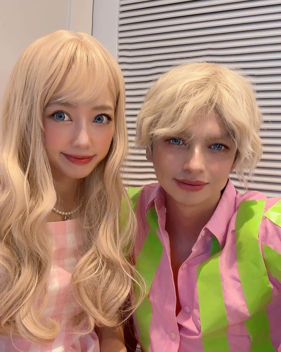 川崎希のインスタグラム：「Barbie＆Ken💗💗💗  すっごく早起きして準備して撮影したよ💕  Kenの服はこんなかんじの売ってなくてガムテープで作りました😂笑  動画バージョンをYOUTUBEにアップしたからよかったらみてね💕  #barbie #barbiemovie #barbiecosplay  #バービー　#ケン」