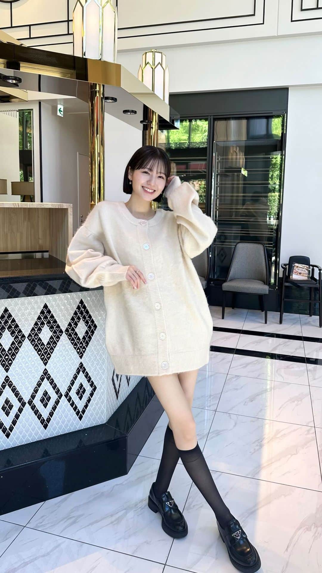 のインスタグラム：「ニットミニワンピ 🪐✨  #mielcrishunant #ニットワンピ #ショート #ショートヘア #ボブ #ミニボブ」