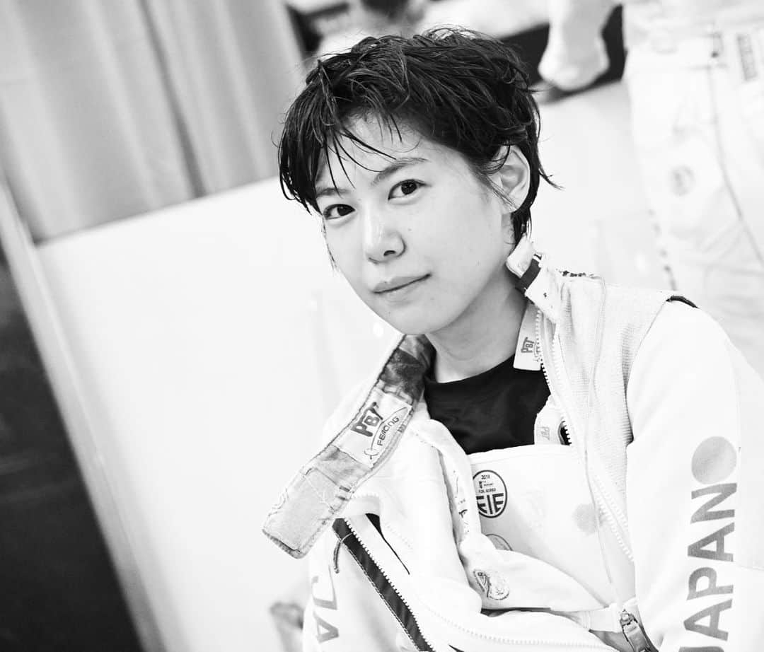 宮脇花綸のインスタグラム：「.  【試合結果】 2023東京都シニア選手権　３位🥉  今日も会社から沢山の応援団が♦️ 苦しい時も踏ん張れました、ありがとうございました！ #三菱電機株式会社  まだ仕上がってはないですが、特に後半につれて良いポイント/感覚も増え。。 逆転負けの悔しさを忘れず、冬からのシーズンに向けて練習を重ねます💪  next➡️12/8-10セルビアW杯🇷🇸  Ⓒ日本フェンシング協会/Augusto Bizzi/FIE」
