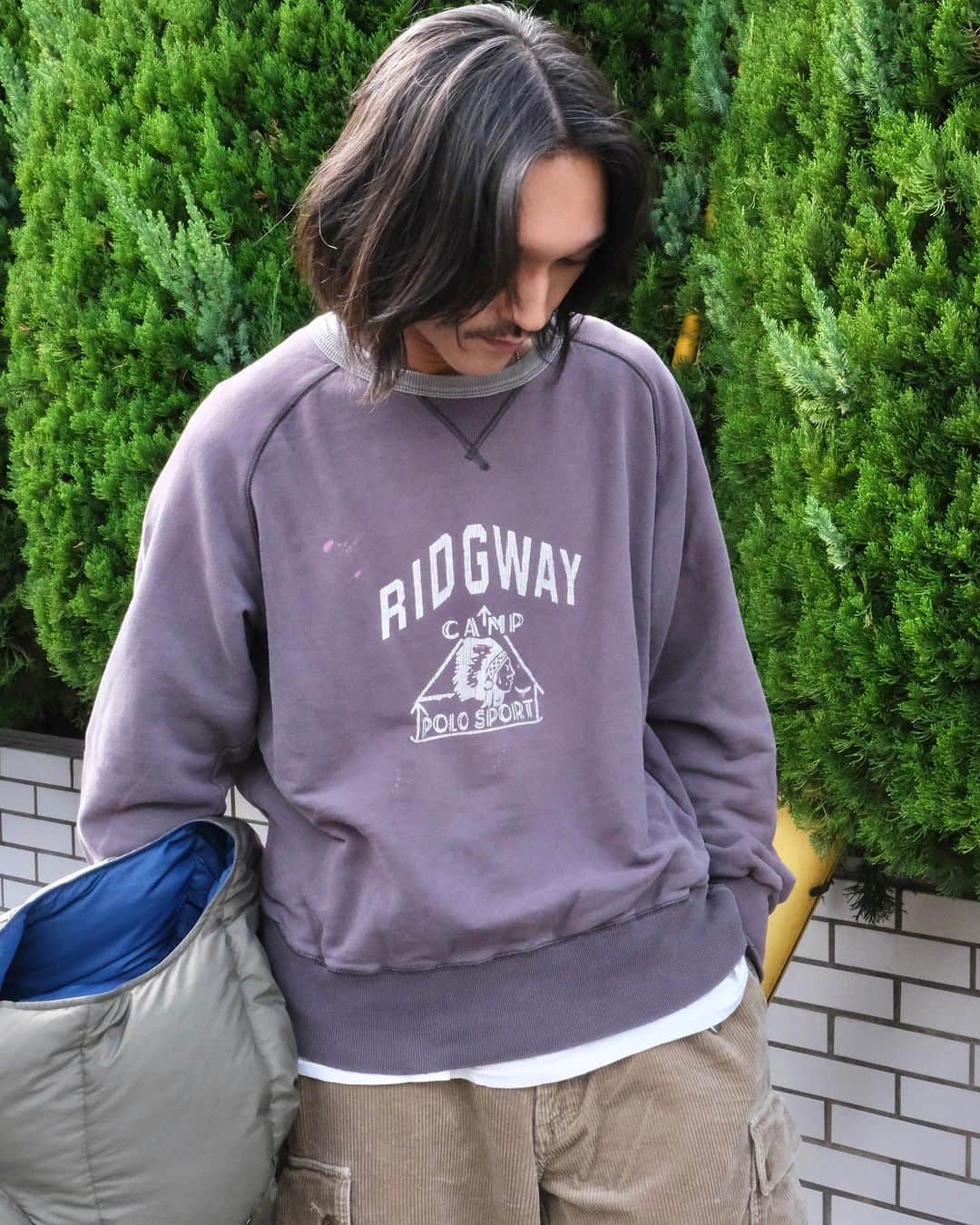 dracaenaのインスタグラム：「Mens recommend item  90s "L.L.Bean"  Goose Down Vest size-L TALL #sold  90s "POLO SPORT" RIDGWAY CAMP Sweat shirt #sold  90s "Polo by Ralph Lauren" corduroy cargo pants w35 l30 #sold  INSTAGRAM @dracaena_kichijoji  #Dracaena_Kichijoji #DracaenaKichijoji #DracaenaNorth  #dracaena  #VintageShop  #Vintage  #Kichijoji  #吉祥寺 #古着屋 #ドラセナ吉祥寺 #ドラセナ  #井の頭公園 #七井橋通り  #ヴィンテージショップ #ヴィンテージ #古着 #🇺🇸 #🇨🇦 #🇯🇵  #unitedstates  #canada  #buyingtrip  #poloralphlauren  #llbean #vintagellbean」