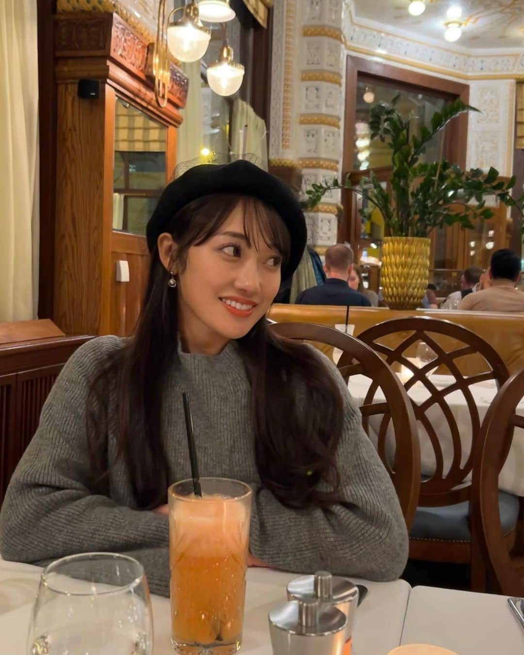 片原恵麻さんのインスタグラム写真 - (片原恵麻Instagram)「Prague🇨🇿  世界で唯一、全市が世界遺産に登録されているプラハ🚶‍♀️ どこを歩いてても街並みがひたすら可愛い🥲  プラハ1食目は Café imperial𓌉𓇋 ‎🤍  絶対食べると決めてたトリュフニョッキ🤭 ニョッキ好きすぎて旅行中に3食くらい食べたけど特にここが美味しかった🤍  #ヨーロッパ#ヨーロッパ旅行#プラハ#プラハ旅行#ヨーロッパ旅#チェコ#チェコ旅行#cafeimperial#cafeimperialprague#Prague#praguecity#praguefood」10月29日 18時52分 - emma_katahara