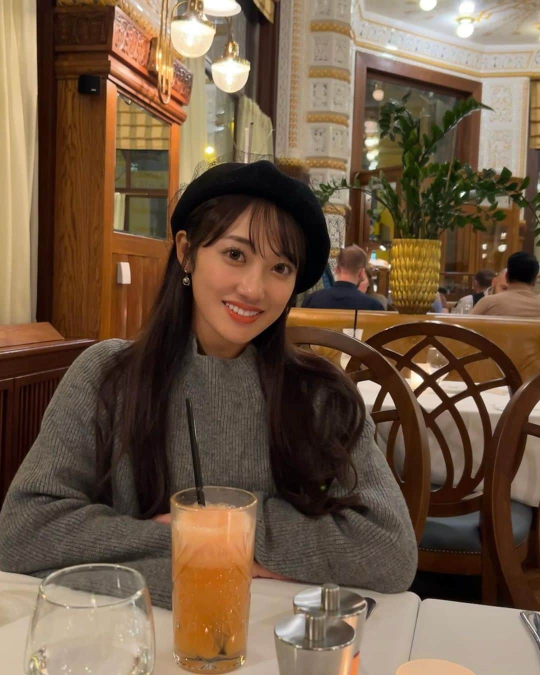 片原恵麻さんのインスタグラム写真 - (片原恵麻Instagram)「Prague🇨🇿  世界で唯一、全市が世界遺産に登録されているプラハ🚶‍♀️ どこを歩いてても街並みがひたすら可愛い🥲  プラハ1食目は Café imperial𓌉𓇋 ‎🤍  絶対食べると決めてたトリュフニョッキ🤭 ニョッキ好きすぎて旅行中に3食くらい食べたけど特にここが美味しかった🤍  #ヨーロッパ#ヨーロッパ旅行#プラハ#プラハ旅行#ヨーロッパ旅#チェコ#チェコ旅行#cafeimperial#cafeimperialprague#Prague#praguecity#praguefood」10月29日 18時52分 - emma_katahara