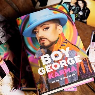 ボーイ・ジョージさんのインスタグラム写真 - (ボーイ・ジョージInstagram)「#Karma is a bitch! Out soon!」10月29日 18時54分 - boygeorgeofficial