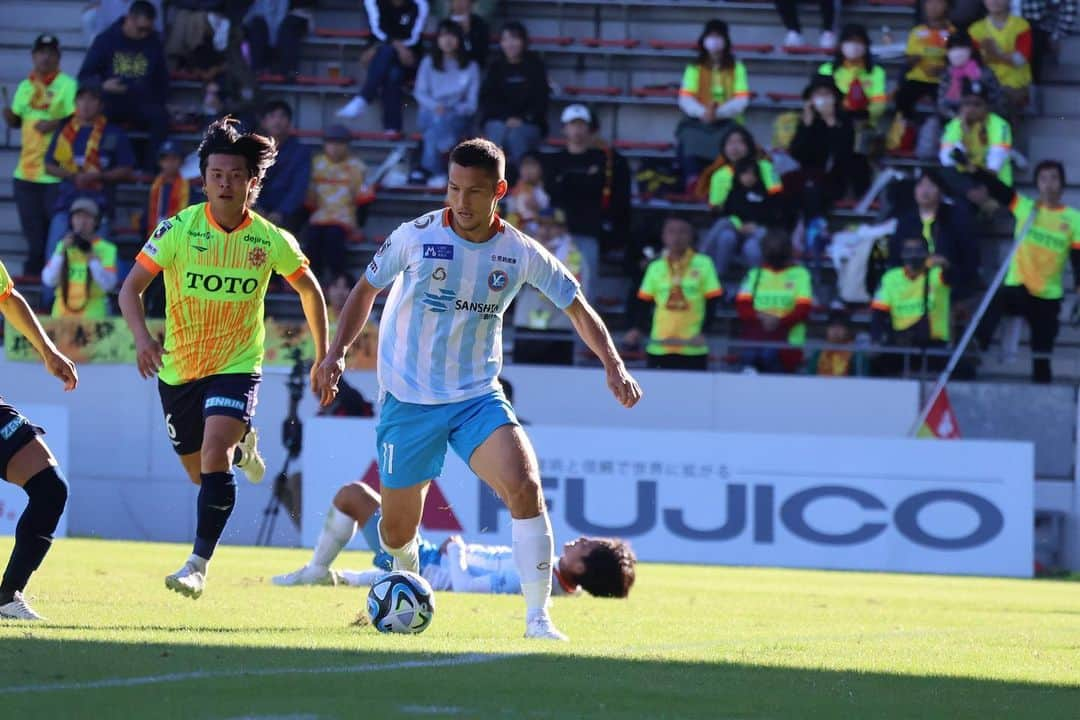 横浜スポーツ&カルチャークラブさんのインスタグラム写真 - (横浜スポーツ&カルチャークラブInstagram)「.  🔵 #j3league 🟠  10/29(日)第33節 🆚ギラヴァンツ北九州 ギラヴァンツ北九州 0-2 Y.S.C.C.   ⚽️得点者⚽️ #冨士田康人 #柳雄太郎   #脇坂崚平 #松村航希 #佐藤大樹 #ピーダーセン世穏 #古賀俊太郎 #菊谷篤資  #yscc #Ｊ３ #Ｊリーグ #jleague #j3 #スポーツを未来へ繋ぐ #Ｊリーグ #2023 #横浜 #本牧 #soccer #サッカー #sports #bonera」10月29日 19時05分 - yscc_official