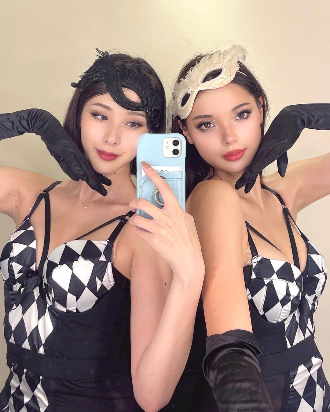 RIANのインスタグラム：「Me and @cjd_chiaki for @worldkyoto 🖤🦢  We were matching 🤭」