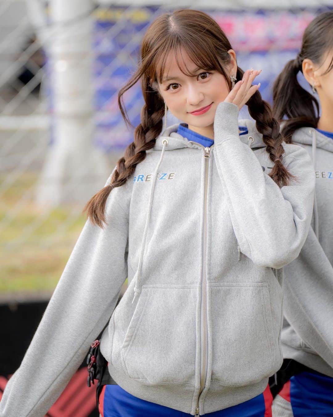 りなぴよのインスタグラム：「💙  あと6日後は SUPERGT Rd.8 最終戦🥺💙💙  楽しみすぎる🥺  今日はお家でSF最終戦見てたけど、 やっぱりモータースポーツおもしろいっ🥹🔥  ・」