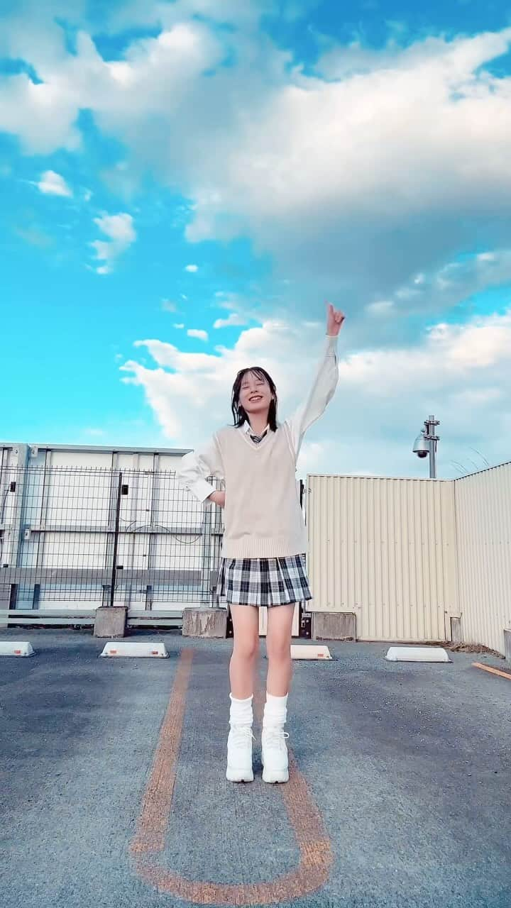 小國舞羽のインスタグラム：「🩵🩵🩵🩵🩵  #tiktok #リール #reels  #aikoドリル #dance #女子力アップ #おすすめ #骨格ウェーブ  #小國舞羽  #08  #jcミスコン2022審査員特別賞 #girlfriend  #style  #stylefashion  #highschool  #mau  #game  #lovelygirl   #followme  #heart  #please」