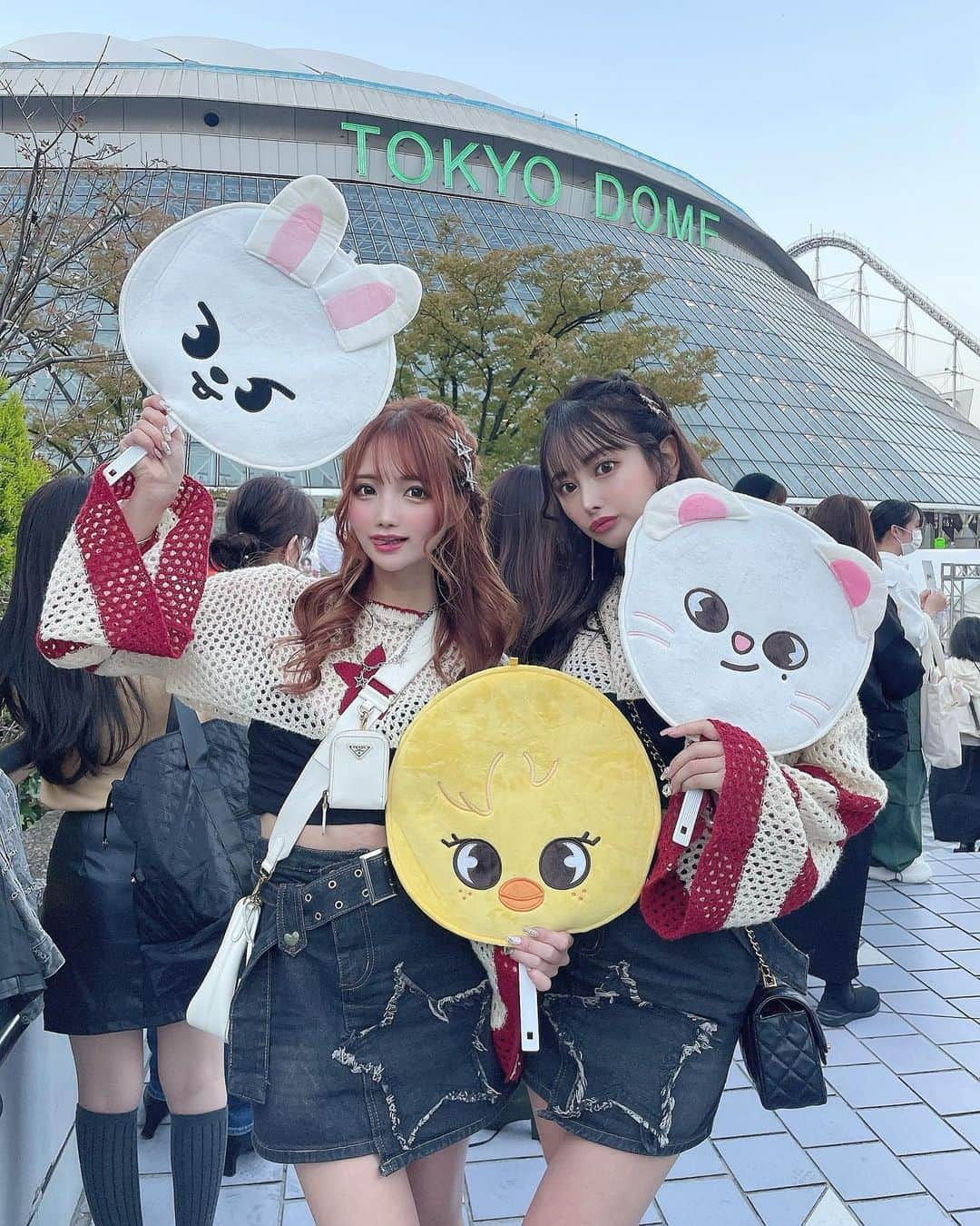 SHIHOさんのインスタグラム写真 - (SHIHOInstagram)「. . straykids💞5-star live tour⭐️ 東京ドーム初日！！　w/ @mayu_03pichu  . . #straykids #straykids5stardometour2023 #hyunjin #stay #ヒョンジンペン #ステイと繋がりたい #スキズ #スキズペンと繋がりたい #スキズ好きな人と繋がりたい」10月29日 19時06分 - cham_pipi