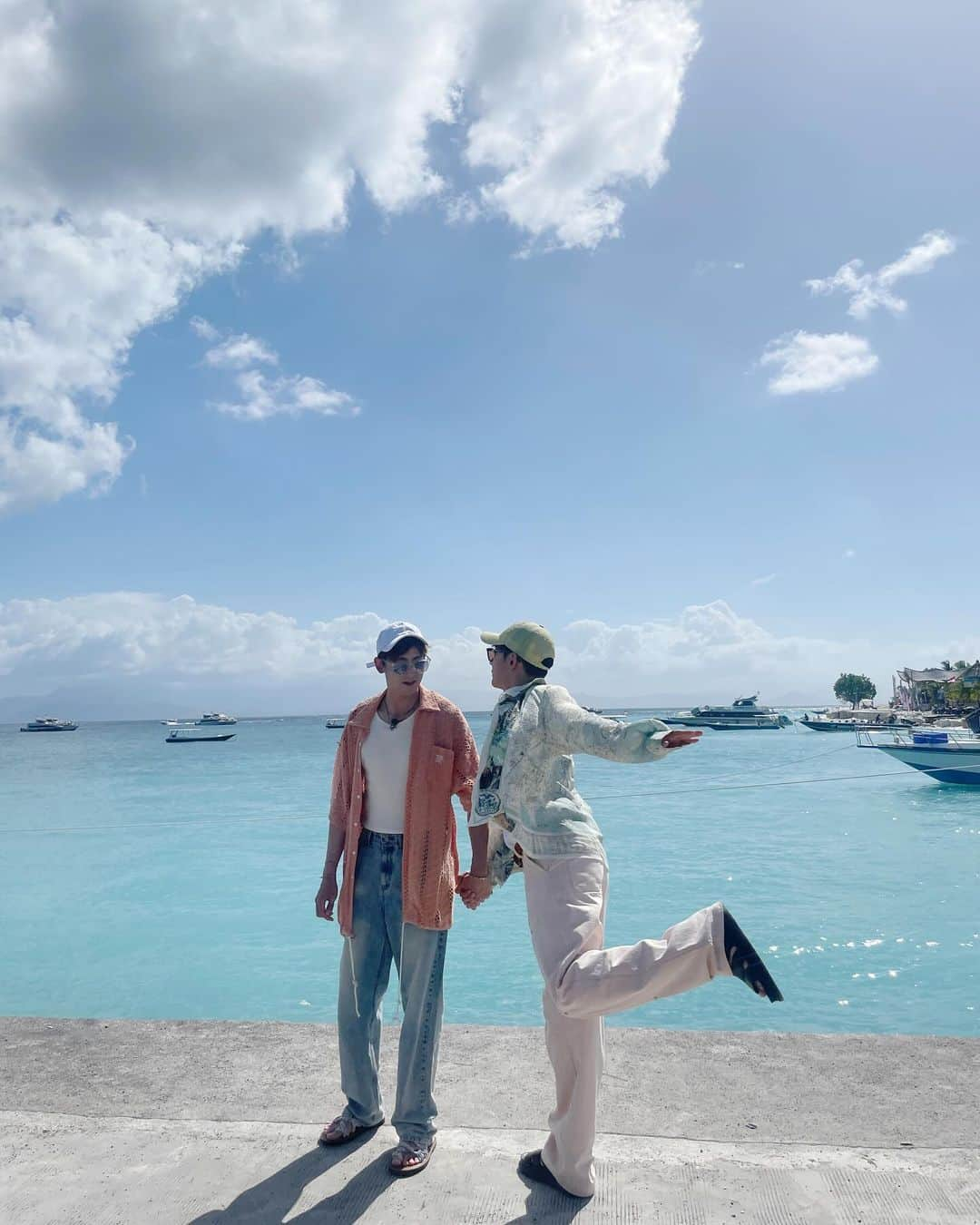 2PMさんのインスタグラム写真 - (2PMInstagram)「그동안 <오후셋이> in bali🌴 편을 사랑해 주셔서 감사합니다🩷♥️💙  #발리엠버서더같은  #청량함max #🐼🐨🐤 #레투스타그램」10月29日 19時23分 - real_2pmstagram