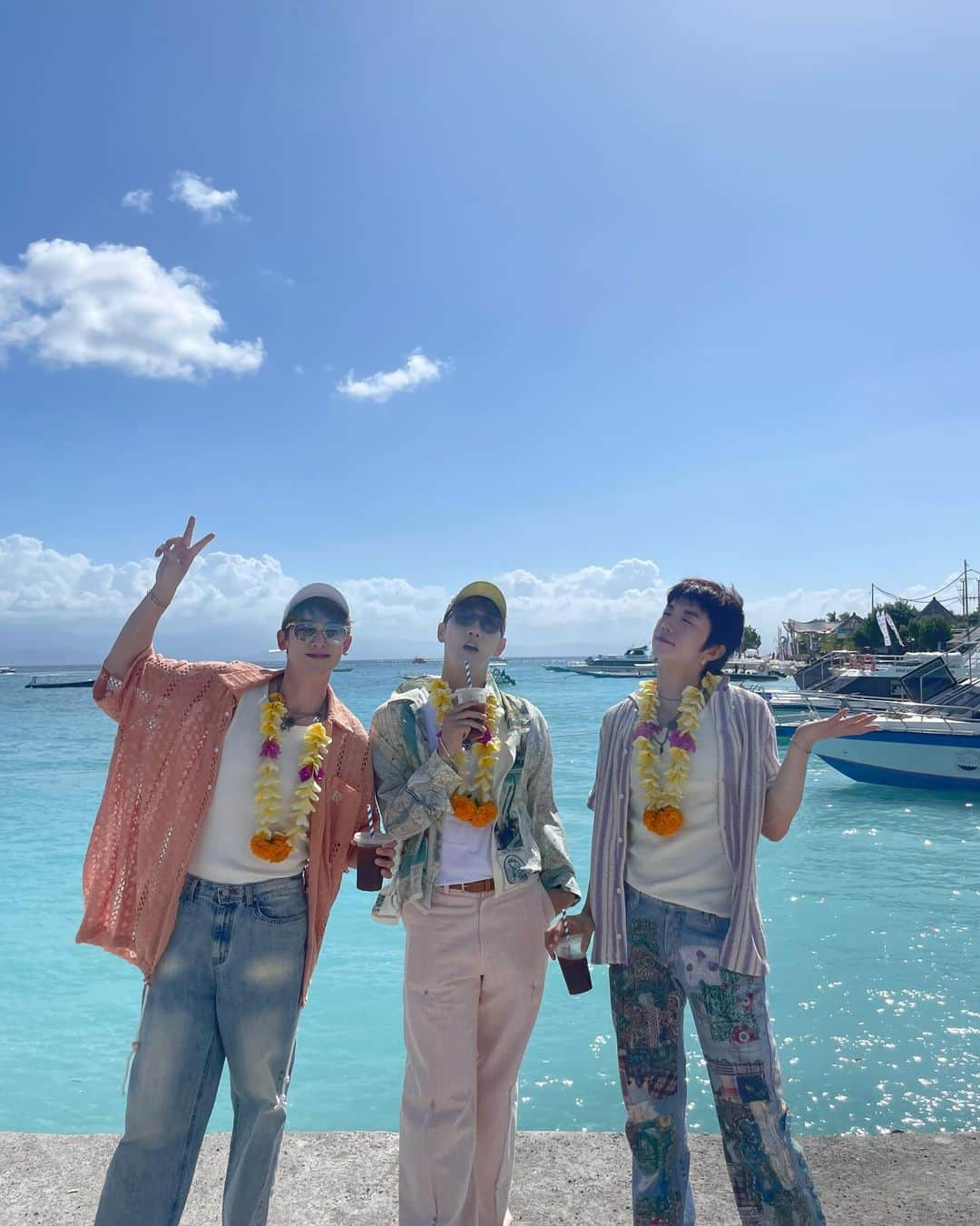 2PMさんのインスタグラム写真 - (2PMInstagram)「그동안 <오후셋이> in bali🌴 편을 사랑해 주셔서 감사합니다🩷♥️💙  #발리엠버서더같은  #청량함max #🐼🐨🐤 #레투스타그램」10月29日 19時23分 - real_2pmstagram