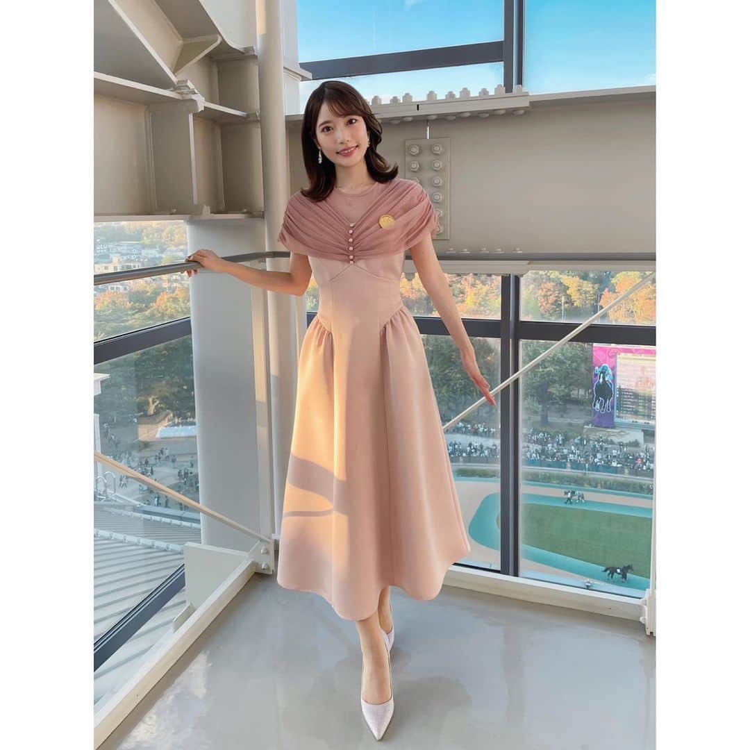 竹俣紅さんのインスタグラム写真 - (竹俣紅Instagram)「👑 天皇賞・秋 度肝を抜かれたレースでした！！ ⁡ ◎イクイノックスが勝つとは思っていましたが、 こんな勝ち方をするとは… ラップタイムをみて、あらためて感動✨ ◯ダノンベルーガは4着。惜しかったー！ ⁡ ところで、きょうの私の勝負レース(?)は 新潟メイン ルミエールオータムダッシュ！ 今年最後の千直でした。 ◎シンシティと◯ファイアダンサーで爆的中🔥 大荒れで、見応えのあるレースでした。 ⁡ 今夜はおいしいワインが飲めそうです(明日があるので一杯だけにしときます笑) ⁡ ⁡ #みんなのKEIBA #東京競馬場 #天皇賞秋 #11年ぶりの #天覧競馬 #イクイノックス #すごすぎた」10月29日 19時17分 - benitakemata_official