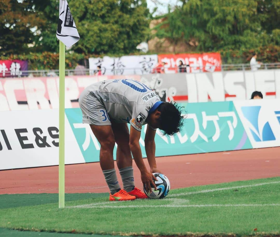 栃木SCさんのインスタグラム写真 - (栃木SCInstagram)「． GAME PHOTOS📷 ． ． 🗓10/29(日)14:00KICKOFF ⚽️明治安田生命J2リーグ第40節 🆚ファジアーノ岡山 🏟シティライトスタジアム 📝栃木 1-1 岡山 55分　#イスマイラ  82分　失点  スタジアムで応援いただいたサポーターの皆さま、 #DAZN で共に戦っていただいた皆さま、ありがとうございました。  次節は11月5日(日)にアウェイ、東京ヴェルディ戦です。 今シーズン残り2試合、最後まで共に戦いましょう。  ➡︎📱#DAZN への加入・試聴で栃木SCを応援しよう！ http://prf.hn/click/camref:1100l38Di/creativeref:1011l20500 ． #栃木SC #TochigiSC #JLeague」10月29日 19時49分 - tochigisc_official