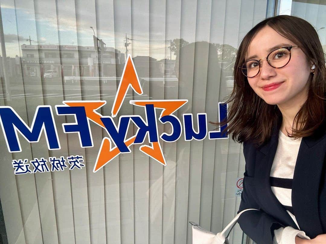 スミス春子のインスタグラム：「.  ラジオをお聞きいただき、ありがとうございました🤍  来週のテーマは果物です…！ お楽しみに🍋  See you next week🫶🏻  #ラジオ #テンカラ #ラジオパーソナリティ  #アナウンサー #フリーアナウンサー」