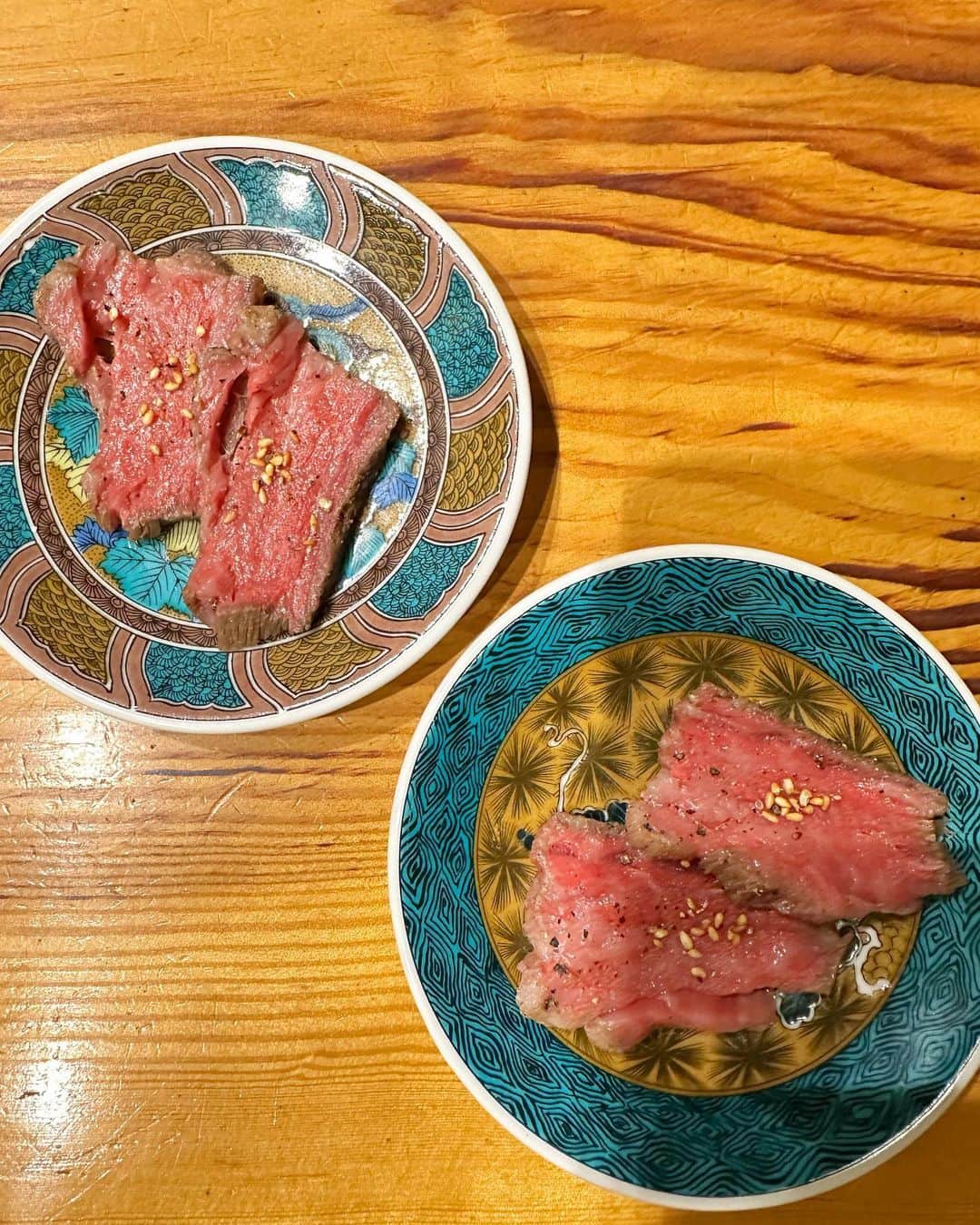 Mai Wakimizuのインスタグラム：「主人のお気に入りのお店にやっと連れて行ってもらいました♡但馬牛を生産から出荷までされている方が営む、お昼はハンバーグ( @wagyu_jockey)、夜は1日1組限定の焼肉屋さん牛健児。(お店は同じだけどお昼と夜で名前が違うみたい)コースは10枚目参照。毎日メニューが少しずつ変わるそうで、行く度にワクワクするやつ♡久しぶりに感動が止まらなかった焼肉屋さん＼(^o^)／ #wakkingourmet#牛健児#神戸」