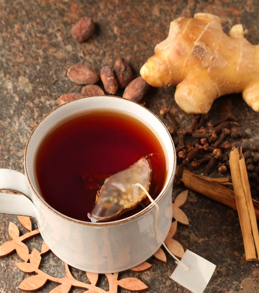 クリオロのインスタグラム：「紅茶担当のおススメ👆  【クリオロ・チャイ】  良質なウバ茶と ジンジャーやクローブなどの スパイスが入った クリオロのオリジナルブレンド♪  体の芯から 温かくなるような この感覚…✨  寒くなってきた この季節におすすめです。  ※本店限定  #クリオロ #criollo #小竹向原 #tea #紅茶 #チャイ #chai #紅茶好き #紅茶のある暮らし #紅茶好きな人と繋がりたい」