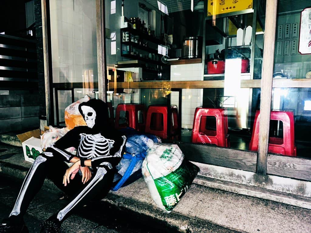 Shun さんのインスタグラム写真 - (Shun Instagram)「Have a great weekend everyone 🎃👻  #happyhalloween  #halloweencostume」10月29日 19時54分 - totalfat.shun