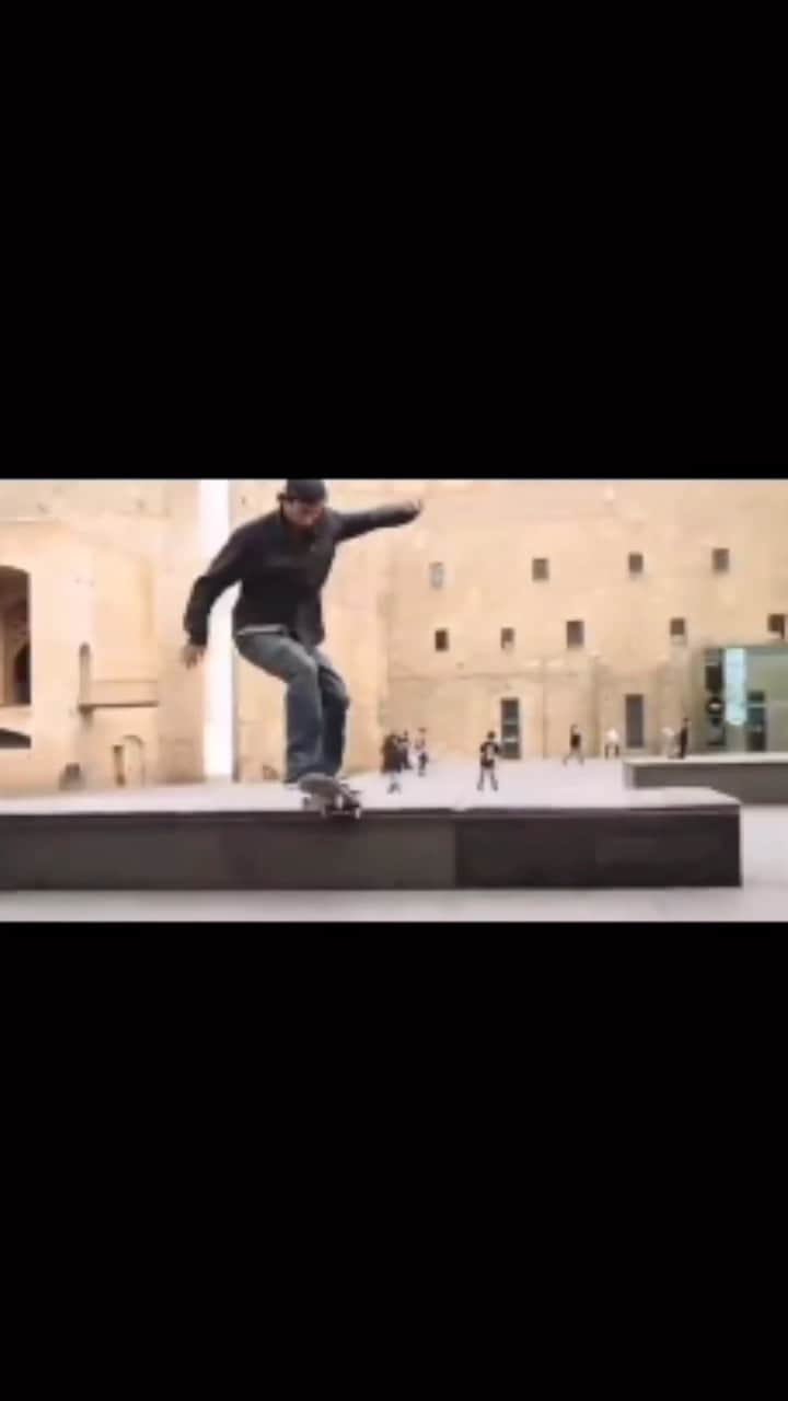 MACBA LIFEのインスタグラム：「Classic Macba Footy Sundays!!! @sarmientojavi did this unforgettable trick for ”Stee” 10 years ago!   Tag us to be featured 👉🏽#macbalife 👈🏽 -———————— #RESPECTTHEPLAZA #macba #skate #skateboarding #barcelona #bcn #skatebarcelona #skatelife #barceloka #metrogrammed #skatecrunch #skategram #thankyouskateboarding #❤️skateboarders」