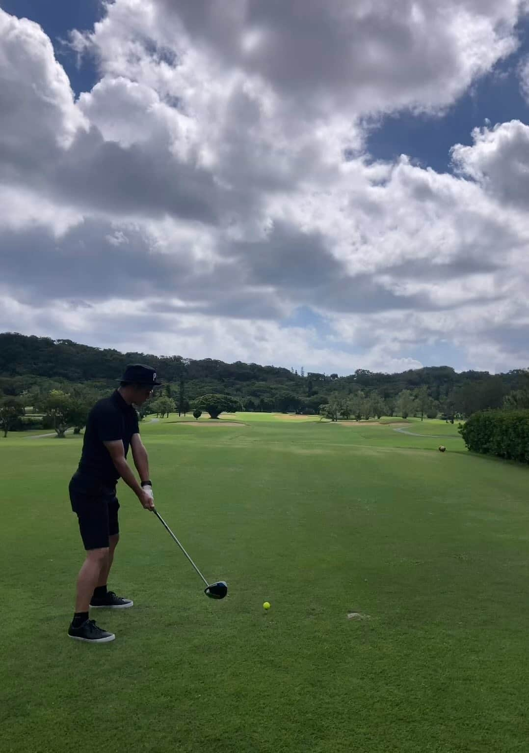 播戸竜二のインスタグラム：「『バンドゴルフ⛳️🏌️‍♂️』 ・ 最近もボチボチやってます。 ・ 90そこそこです。 ・ 1番は楽しく！ それがバンゴルフ⛳️🏌️‍♂️ ・ ベスト87。 ちょっとずつ行きます！ ・ ・ #おばんざいコンペ #いつか開催したい #おばんざーい✊ #250くらい」