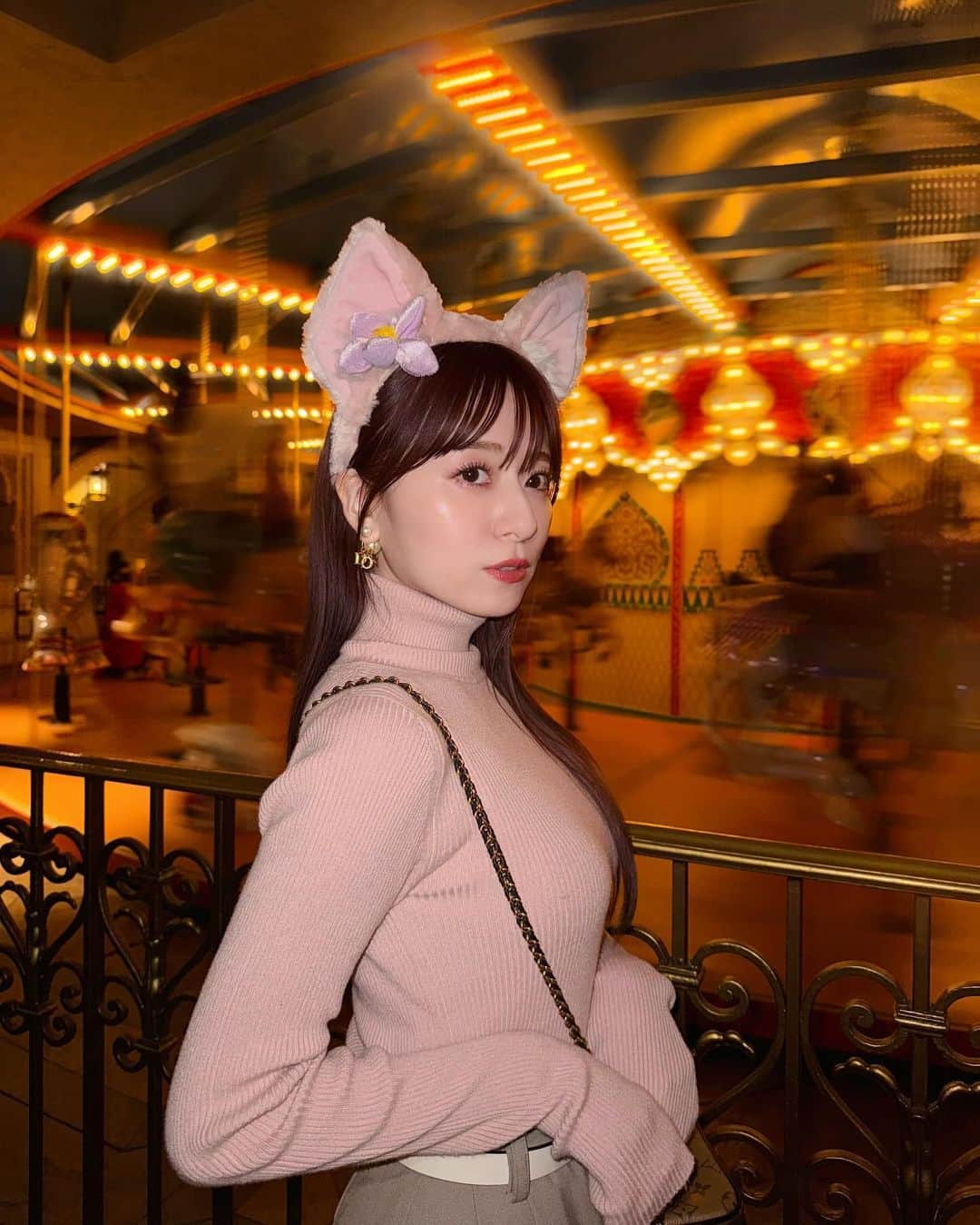 黒坂優香子のインスタグラム：「🎠✨  Tokyo disney sea🌏🌙🫶🏻  #tokyodisneysea #tokyodisneyresort  #disneyphotography #ディズニー #東京ディズニーシー」