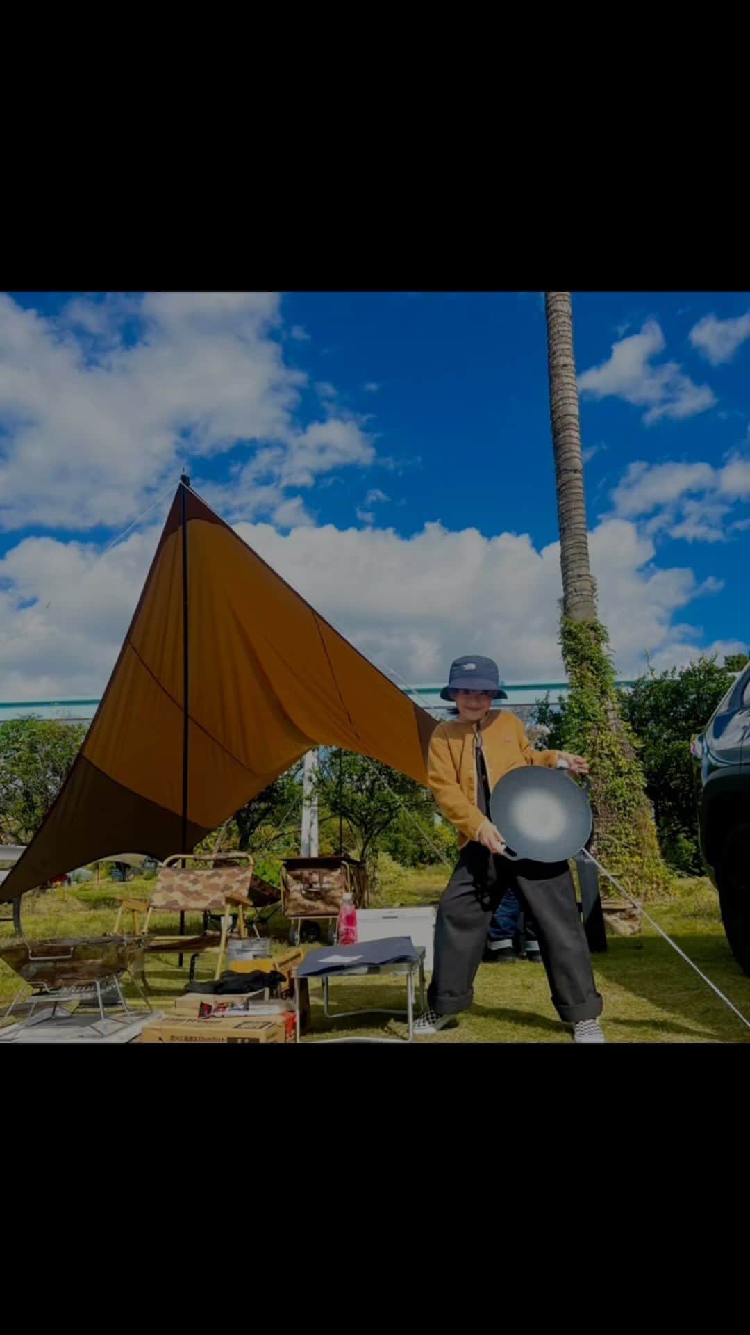 utan0925のインスタグラム：「10/29⑅◡̈* * デイキャン🏕️ * キャンプってテント設営やらで 7割が喧嘩するって何かで見たけど タープだけにしたし喧嘩しなかったw  遊園地の跡地のキャンプ場で いろいろ良かったぁ〜⁽⁽ଘ( ˊᵕˋ )ଓ⁾⁾ 本格的に寒くなる前にまた行こっ☺︎♪ *」