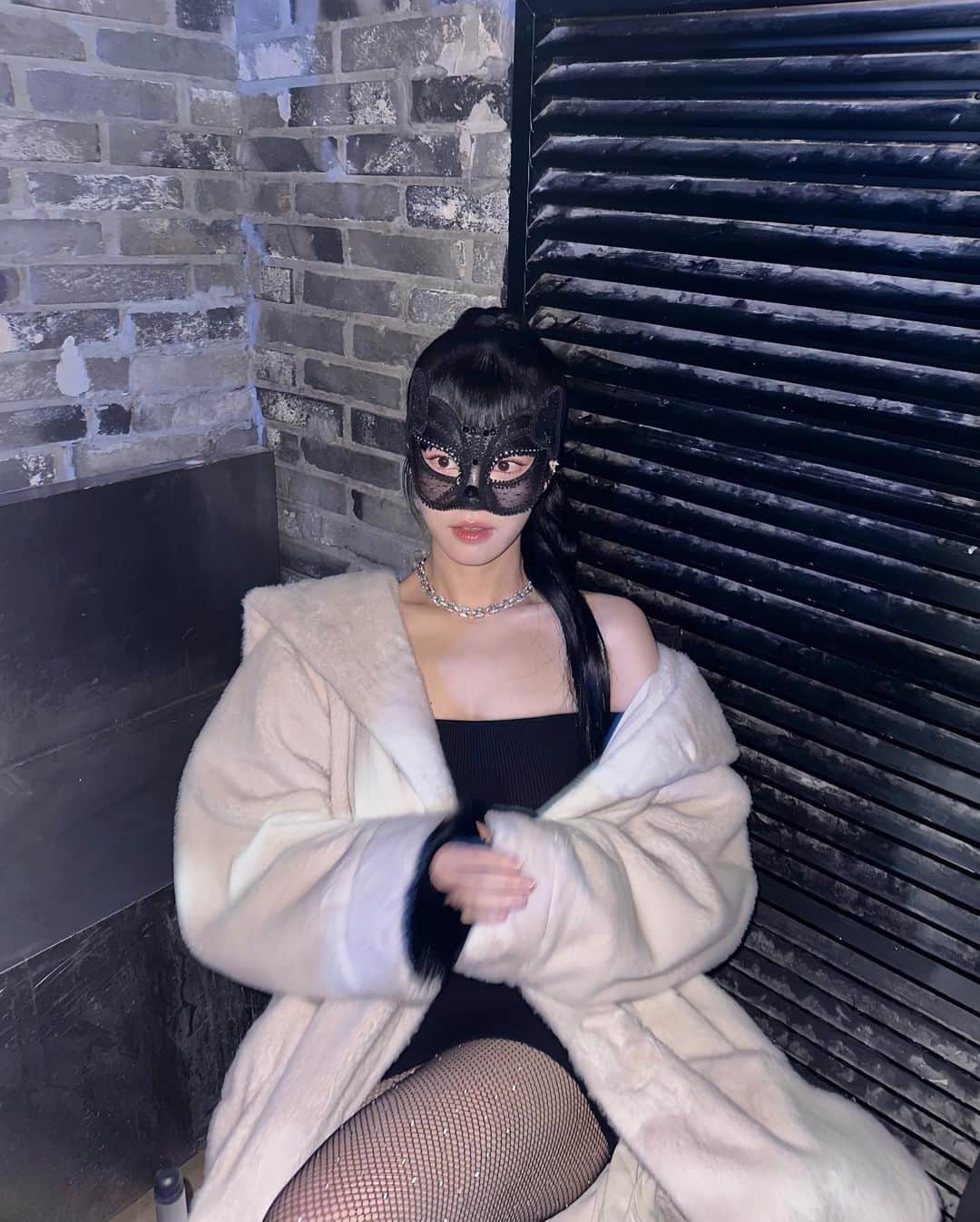 イ・ユビのインスタグラム：「Mone 🖤」