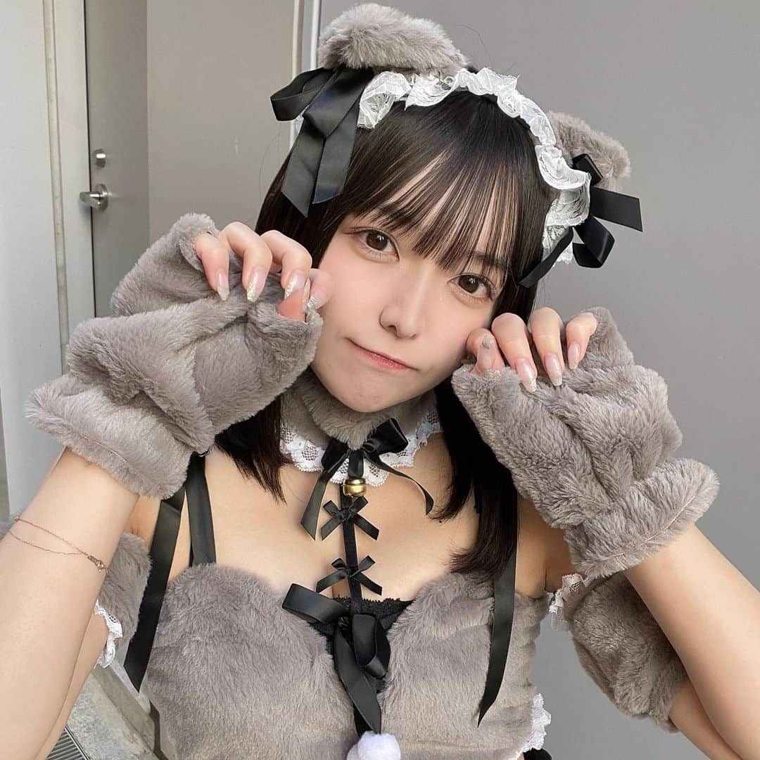 藍崎ゆきなのインスタグラム：「みんなハロウィンなにするのー？私はどうやって人混みを避けて帰るかだけを考えてます‎꜀( ꜆-ࡇ-)꜆ ． ． ． #猫 #猫コスプレ #仮装 #ハロウィン #ハロウィンコスプレ #メイド #メイドカフェ #コスプレ #コスプレイヤー #コンカフェ #コンカフェ嬢 #アイドル #地下アイドル #いいね #いいね返し #フォロー #フォロー返し #halloween #maid #cosplay #cosplayer #idol #l4l #f4f #malymoon followforfollowback #instagood #데일리룩 #오오티디 #옷스타그램 #패션」