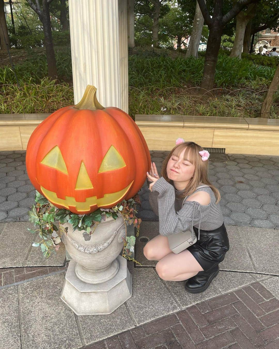 平瀬美里さんのインスタグラム写真 - (平瀬美里Instagram)「ハロウィンが終わる前に、！！ Dハロ行ってきたよ🎃 ⁡ 何枚目が好き？」10月29日 20時21分 - misatohirase