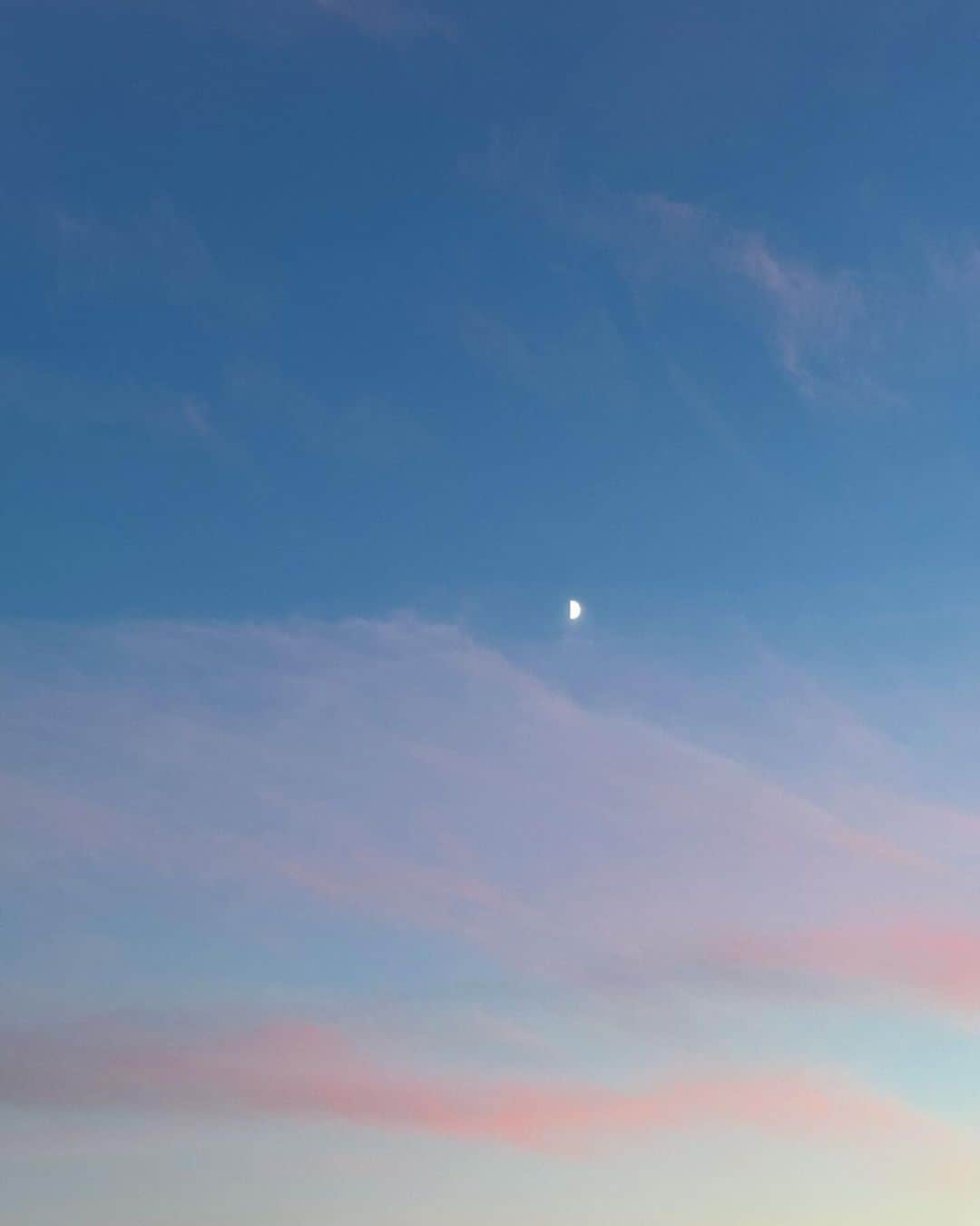 梅山恋和のインスタグラム：「🌙」