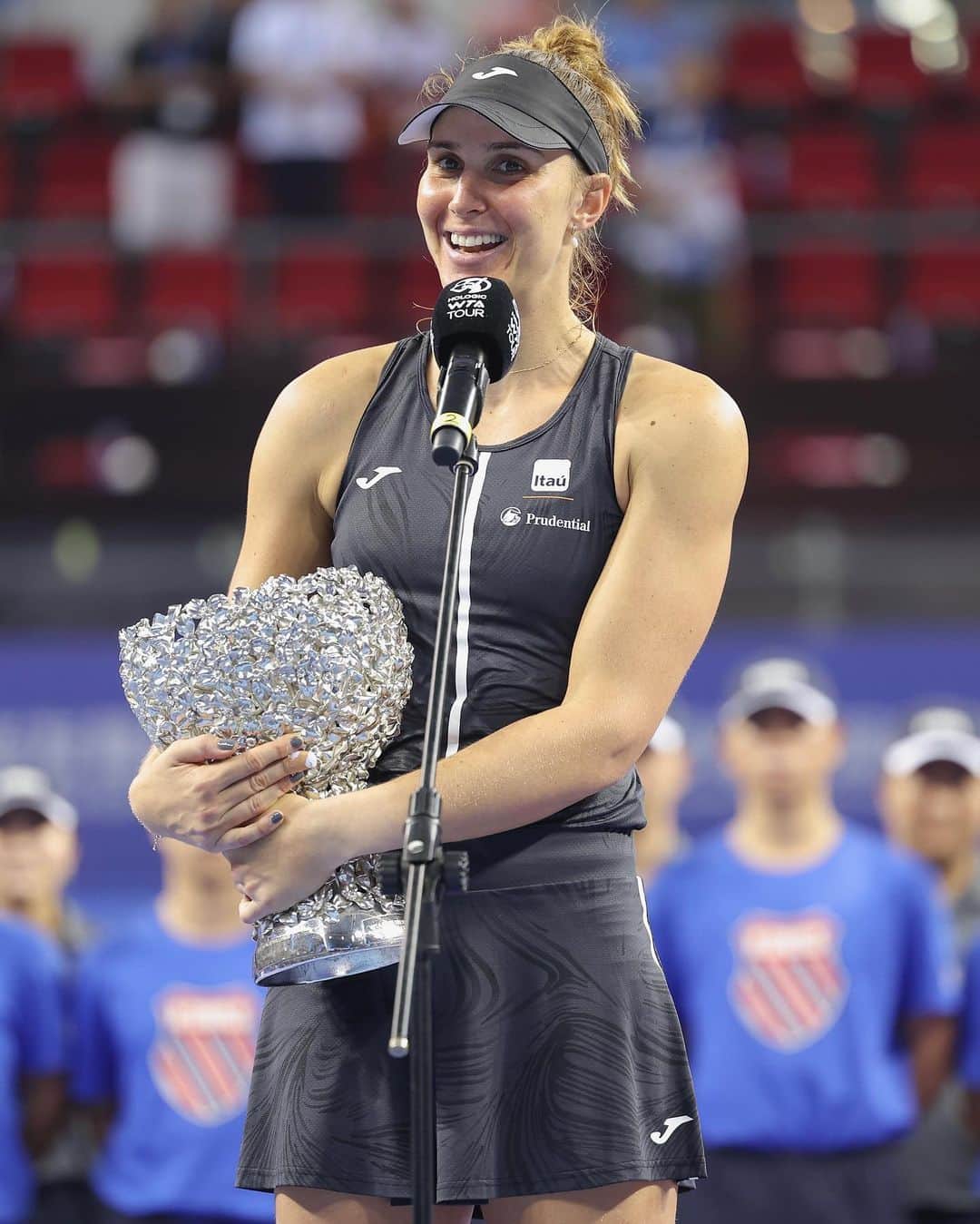 WTA（女子テニス協会）のインスタグラム：「Her third and biggest Hologic WTA Tour title to date 🏆🏆🏆  @biahaddadmaia captures Zhuhai without dropping a set!   #WTAEliteTrophy」