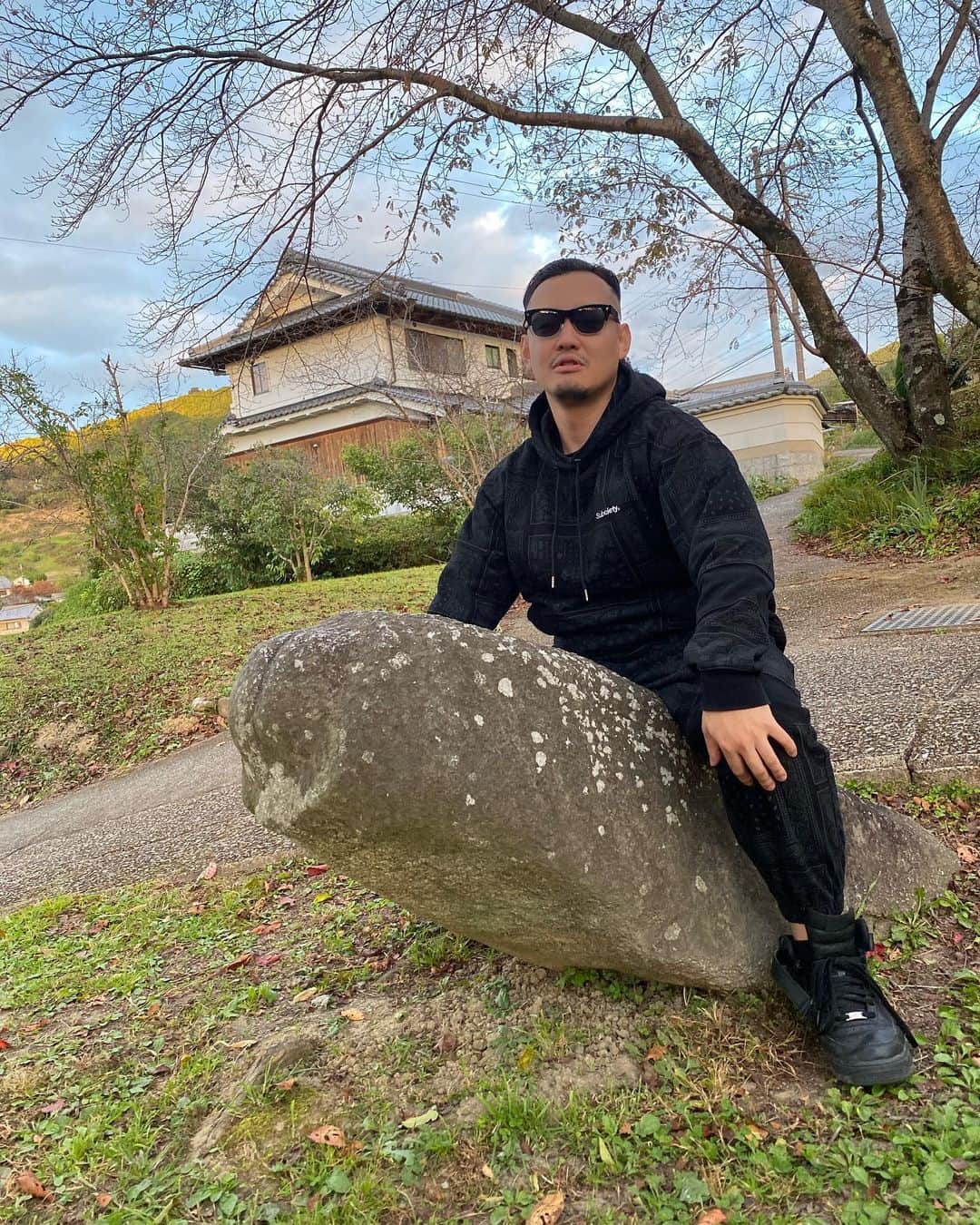 のインスタグラム：「マラ石」
