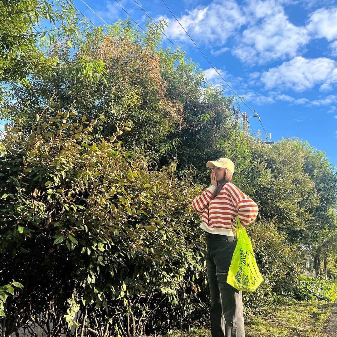 白川蘭珠のインスタグラム：「.  お散歩日和だった🤸🏼‍♂️♡♡」