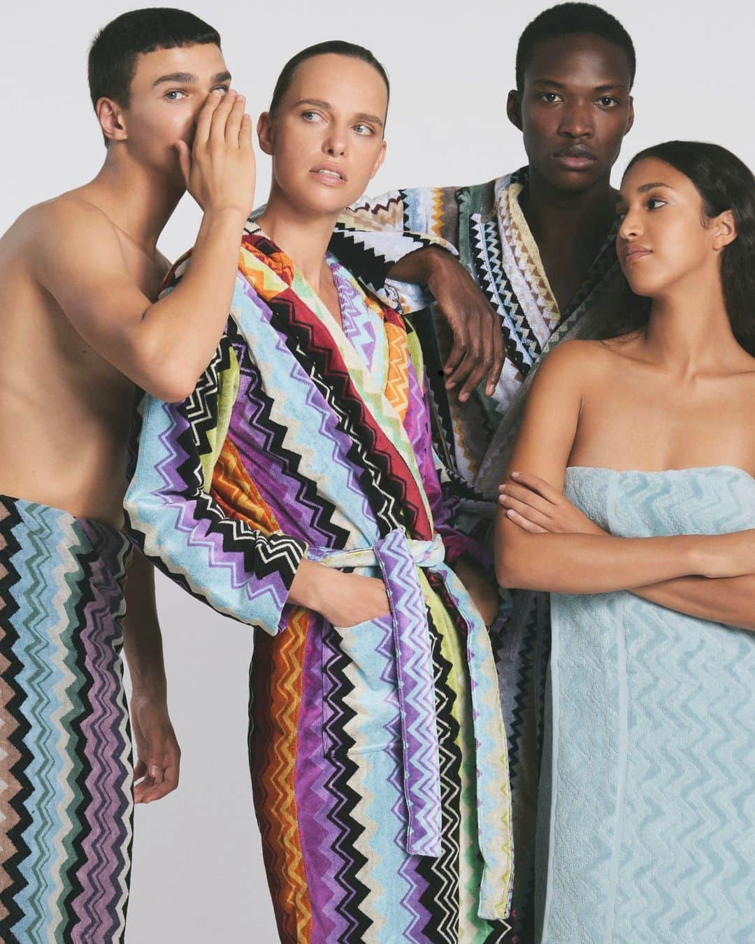 ミッソーニのインスタグラム：「Soft textures embracing the body with ease and making every moment precious. ‎‎‎ Discover more at the link in bio.  ‎‎‎ #Missoni」