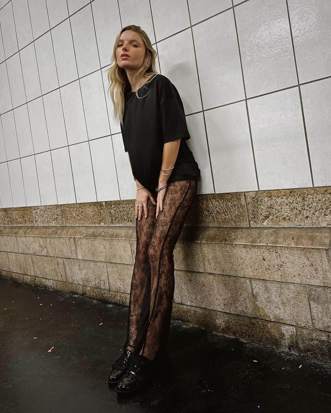 Stradivariusのインスタグラム：「everything is better with a little magic ✨🕷️#stradilooks #stradivarius」