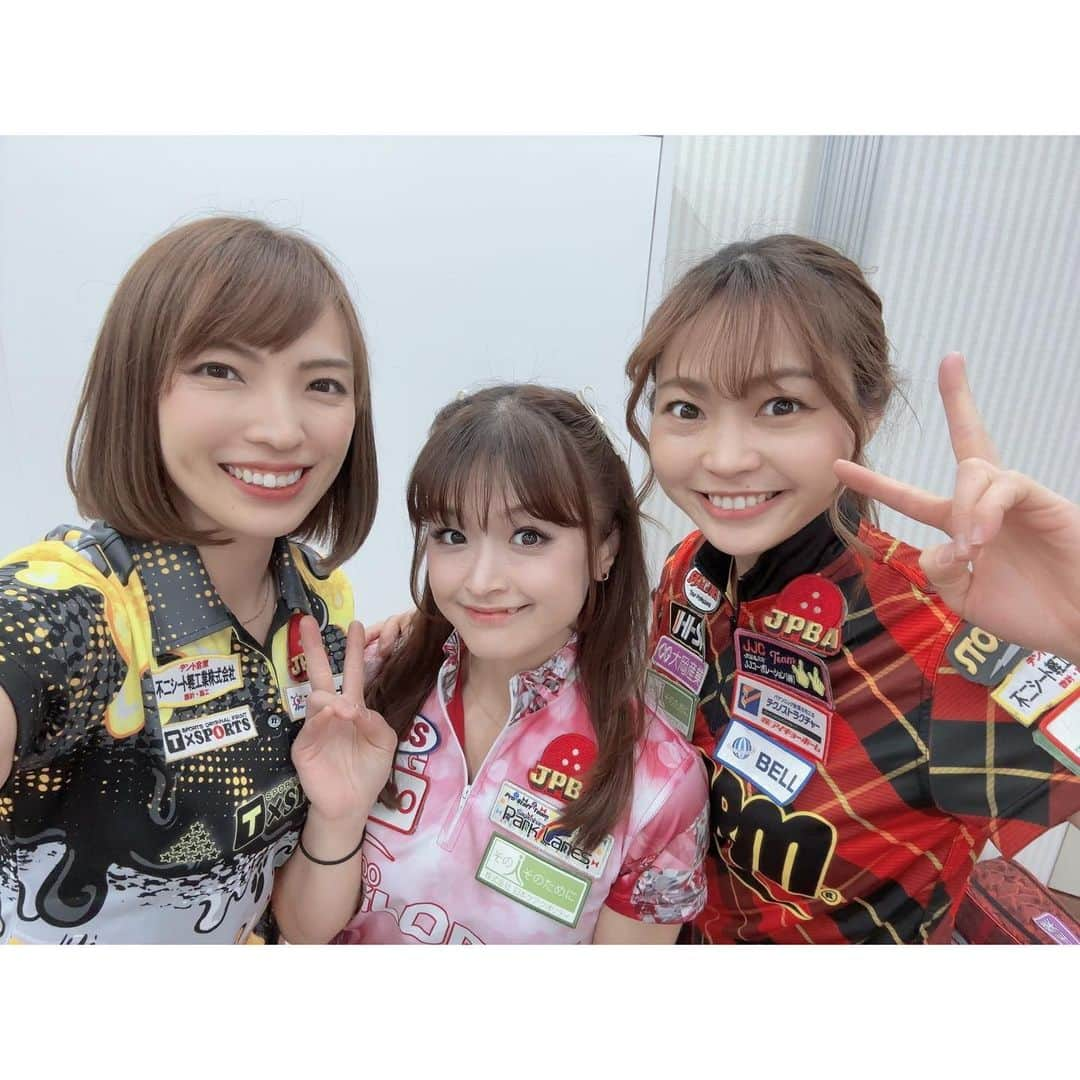 浅田梨奈さんのインスタグラム写真 - (浅田梨奈Instagram)「第5回JLBCウニクスフェスタ🌟 このイベントには初めて参加させて頂きました！ お客様との交流の場を作ってくださり 女子プロボウラーのバチバチバトルもあり とても素敵な大会をありがとうございました！ ウニクスボウルの志村社長、保倉プロ、スタッフの皆様 今回も至れり尽くせりのおもてなしをしてくださり 本当にありがとうございました✨  アイシングクッキーが可愛すぎる😍 勿体なくて食べるのは難しいですね😅  ウニクスボウルさんには来月にも伺わせて頂きます🙋‍♀️ 15日(水)第3回JLBCウニクスの集い 26日(日)チャレンジマッチ またお会いしましょう🤗  みなさまありがとうございました！  #bowling #ボウリング #プロボウラー #浅田梨奈 #ウニクスボウル #ウニクスフェスタ #JLBC #楽しい交流の時間 #女子プロボウラーガチバトル #アイシングクッキーの写真 #後ろに理沙さん🫶 #ポートレートでぼやけてるよ😂 #それでも可愛いのは分かる」10月25日 23時47分 - asdrn528