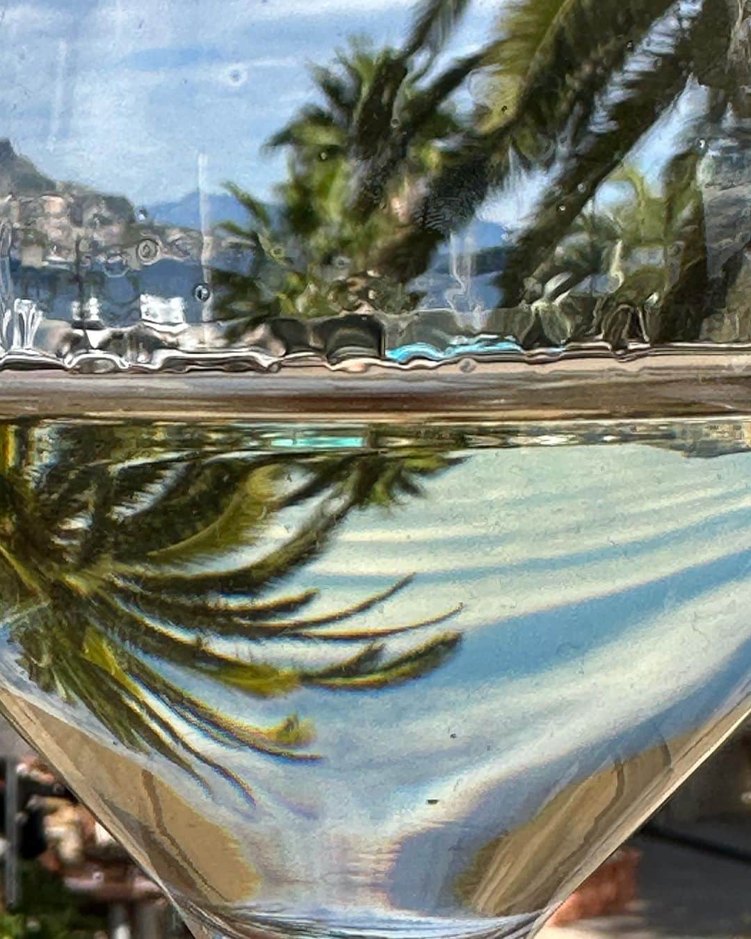 Vのインスタグラム：「What happened in Nice🤫」