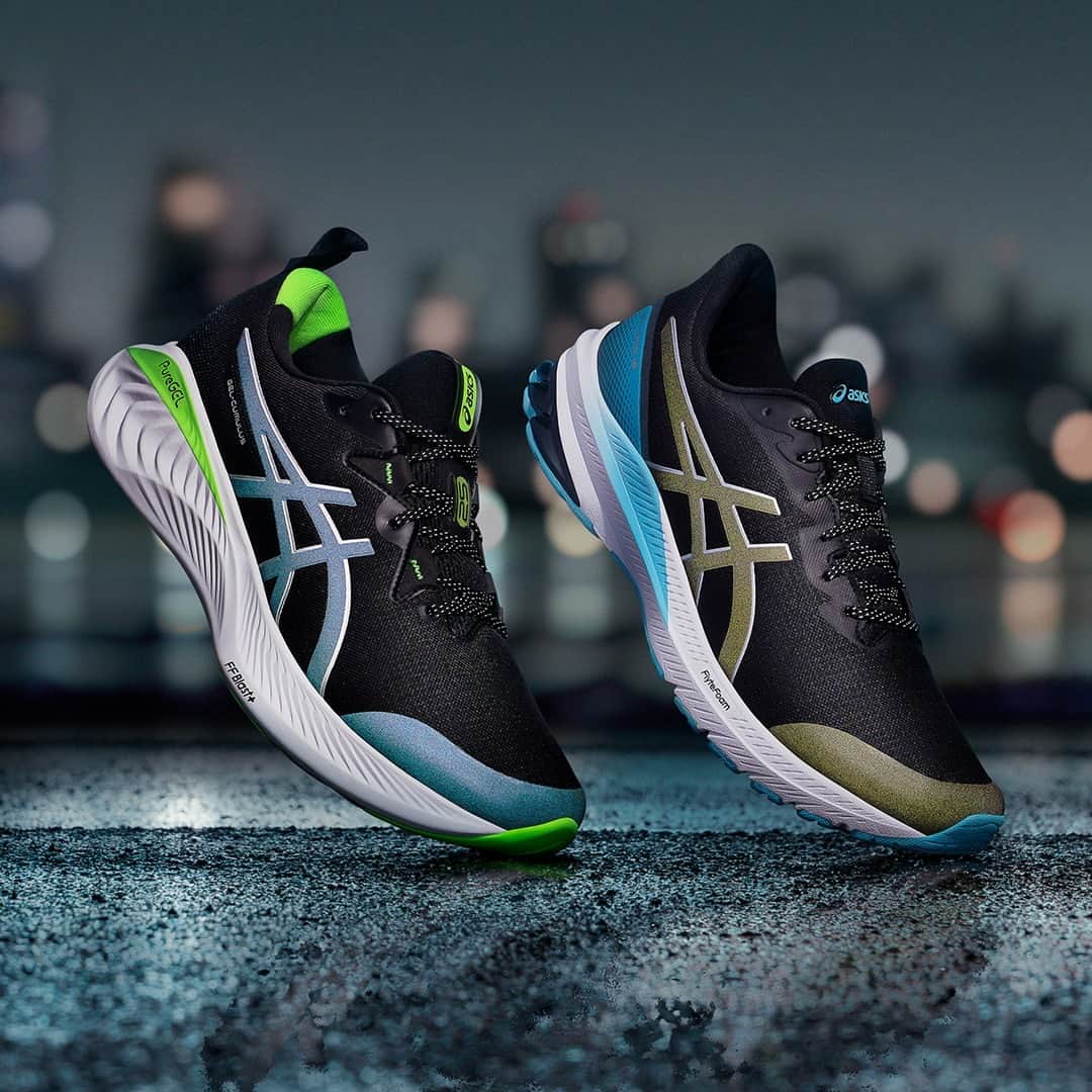 ASICS Americaさんのインスタグラム写真 - (ASICS AmericaInstagram)「Looking good, feeling confident💡 The new LITE-SHOW™ Collection shoes feature reflective details and winterized upper materials. Tap to shop #ASICSLITESHOW #SoundMindSoundBody」10月25日 23時51分 - asics