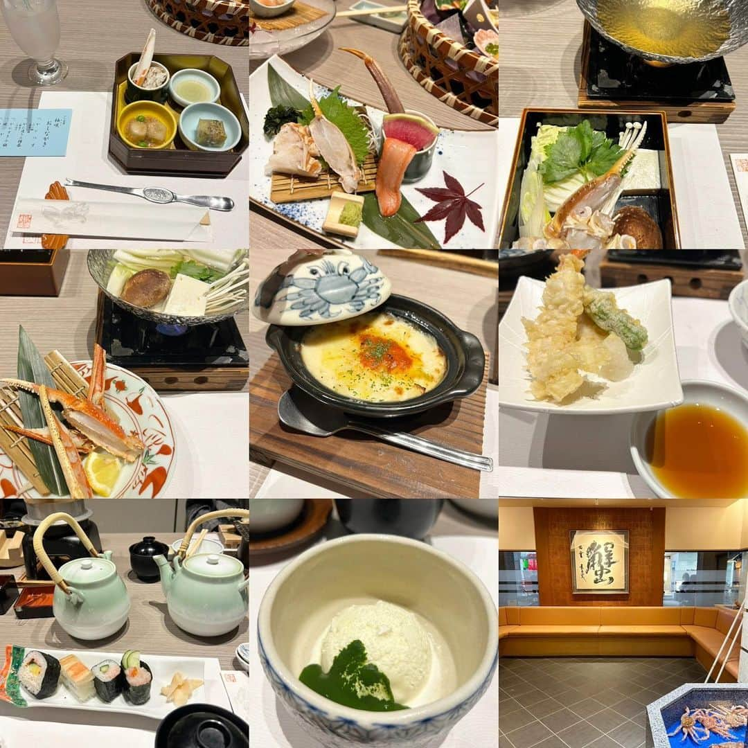 岡本麻佑のインスタグラム：「. 岡山で会長さんが蟹料理に連れて行ってくださいました🦀✨最高に美味しかったです🥹⭐️ありがとうございました✨✨ 9560カフェのメンバーみんなとワイワイ楽しい贅沢過ぎる夜でした🤩🌙 帰り際に9560Girlsのみんなで🥰📸私だけ謎にカニポーズしてた✌🏻🤣✌🏻」