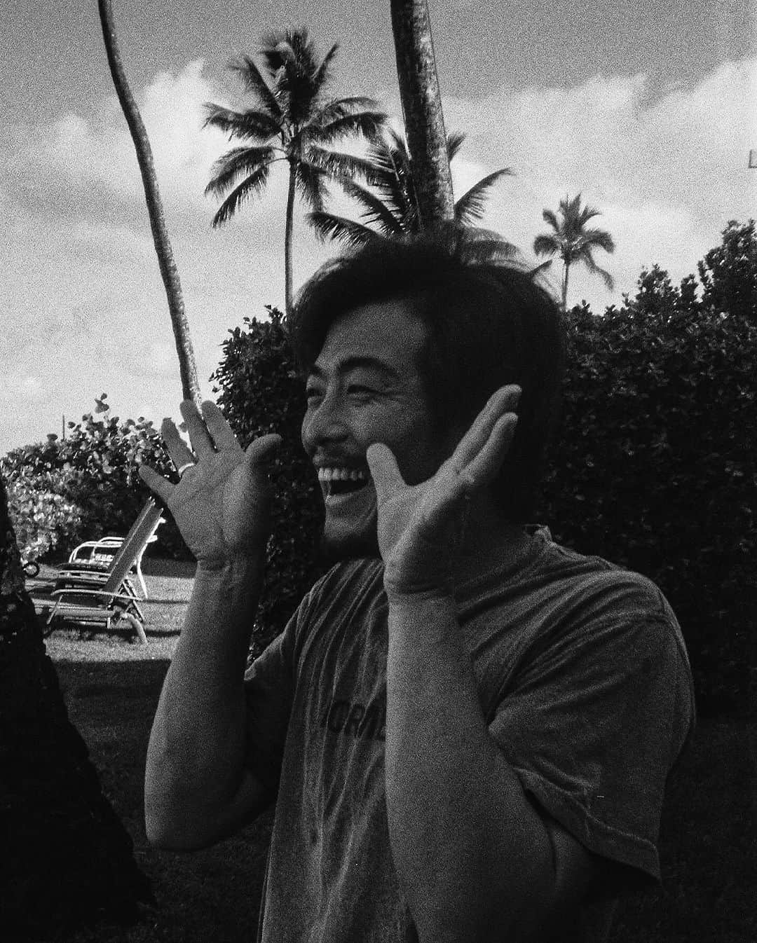 大橋海人さんのインスタグラム写真 - (大橋海人Instagram)「Vignettes of Hawaii — @kaitoohashi on set from our time spent along Oahu’s NS at the end of 2022. Originally published in ‘Pua Kepalo’ our article from Volume XII.  cc @dbjourney   @mirall.studio @wastedtalentintl」10月25日 23時57分 - kaitoohashi